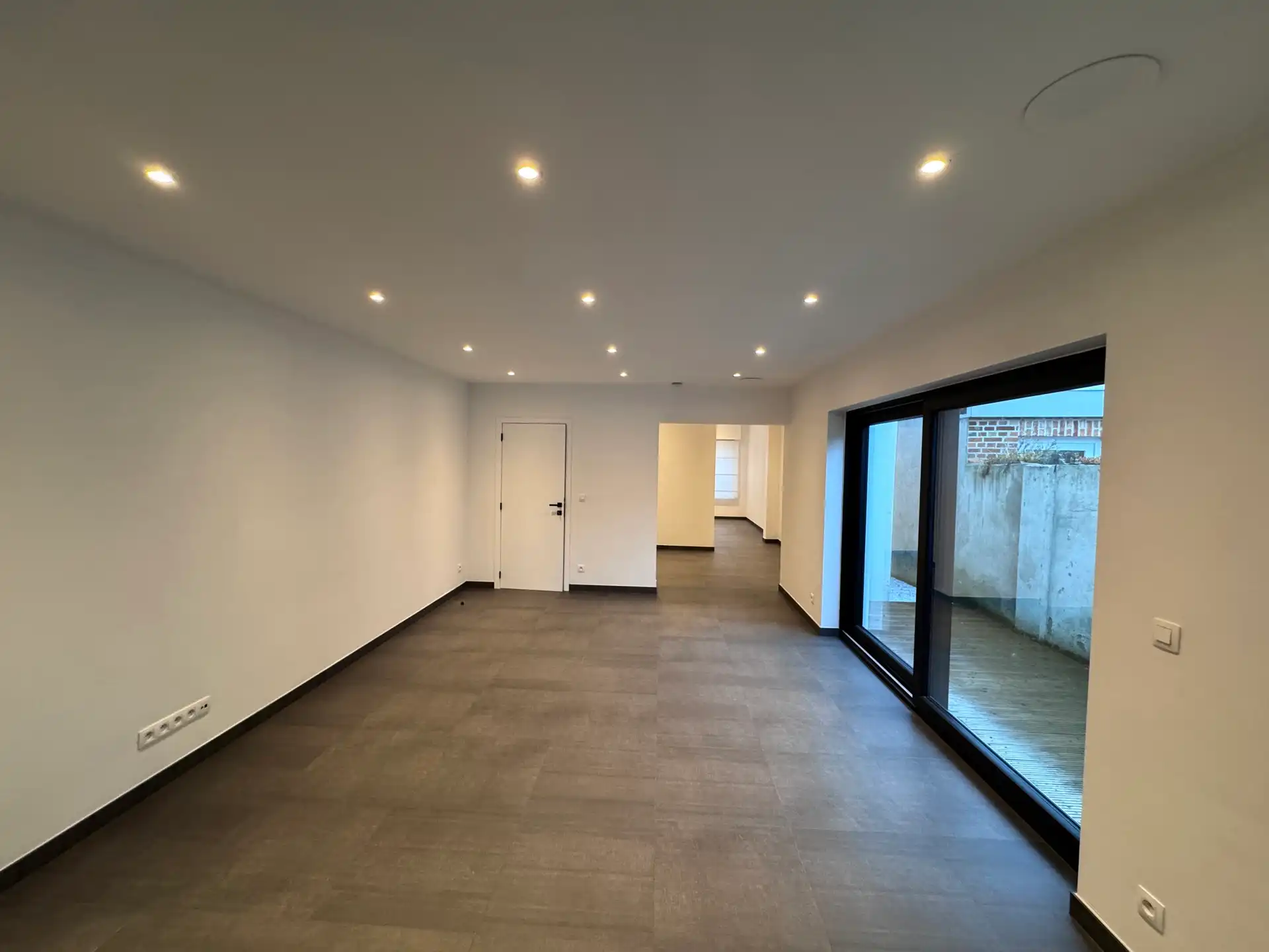 Ruime gezinswoning met 4 slaapkamers foto 3