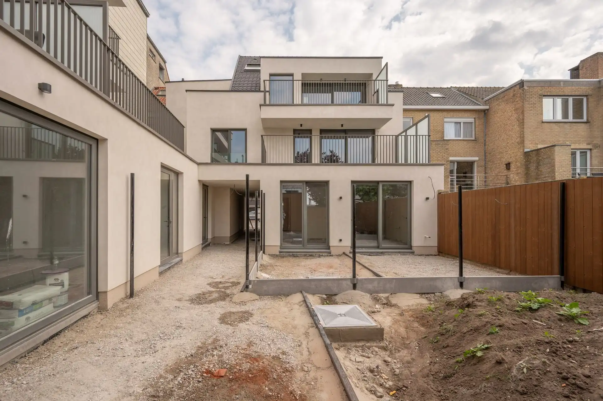 Exclusief duplex appartement met 2 slaapkamers en 2 badkamers foto 3