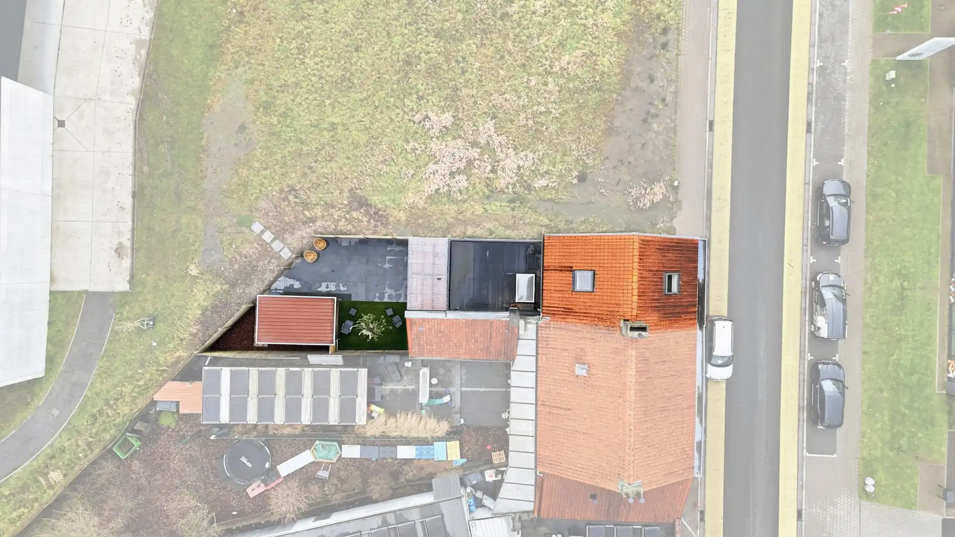 Luxueus gerenoveerde gezinswoning met uitweg, EPC B en 3 slaapkamers foto 24