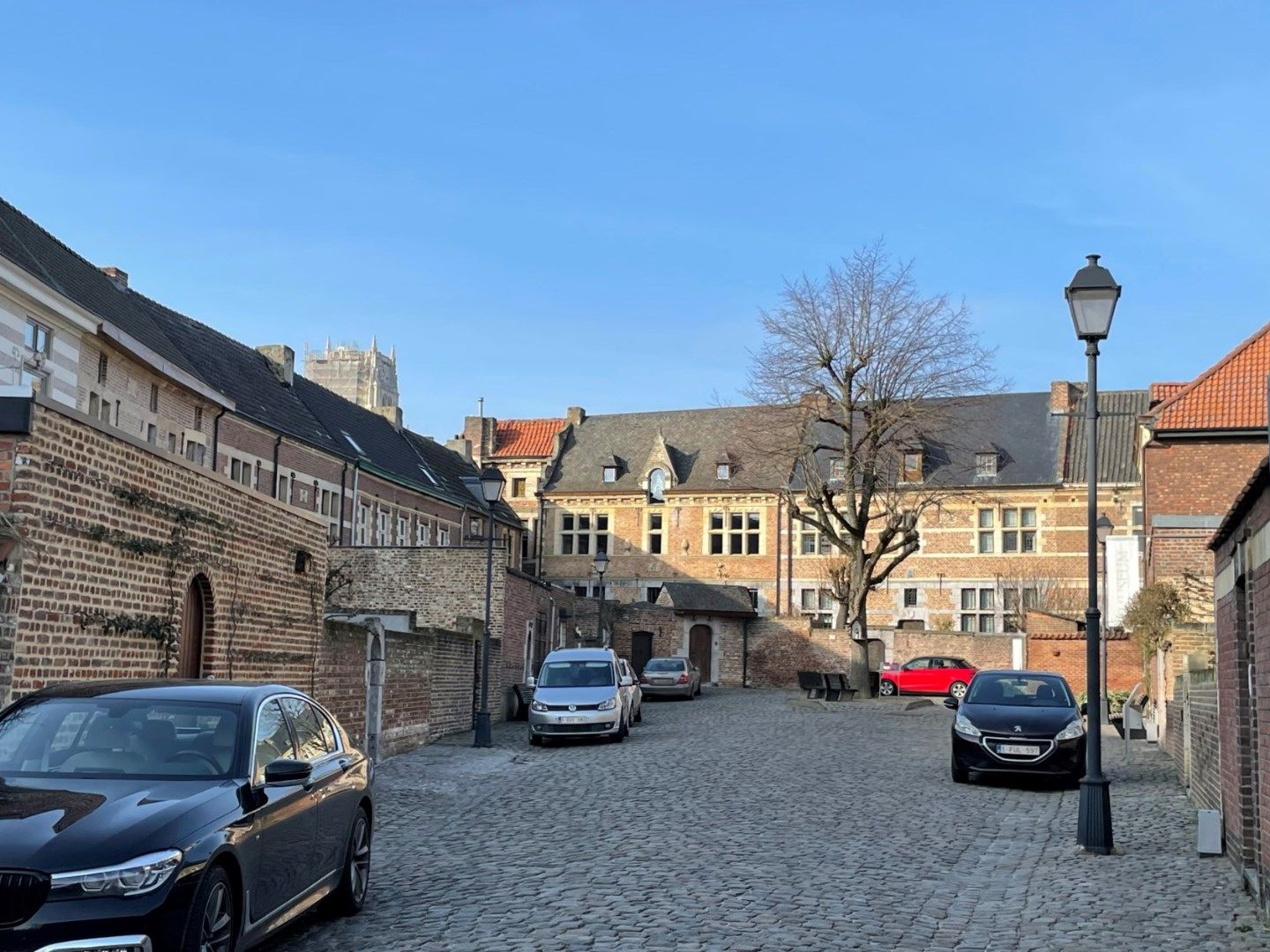 Authentiek begijnhofhuis gelegen aan het mooiste pleintje Begijnhof Tongeren, Onder de Linde foto 22