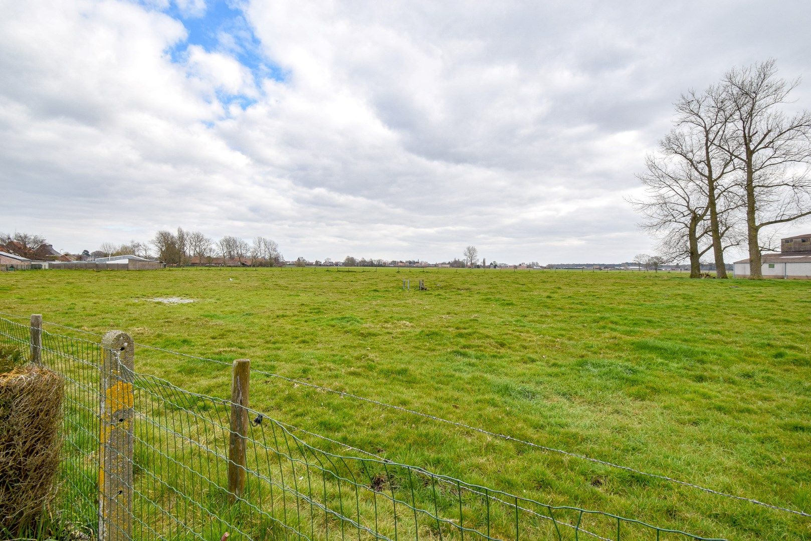 Landelijk gelegen bungalow op 867 m² met prachtig verzicht te Koekelare foto 19