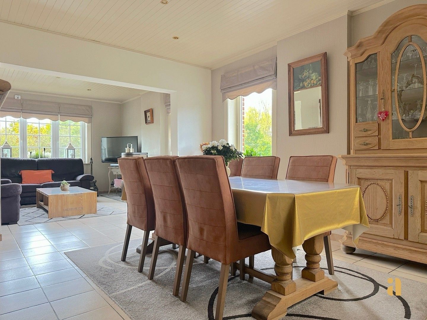 Gezinswoning met optie voor zelfstandige en prachtig uitzicht foto 8