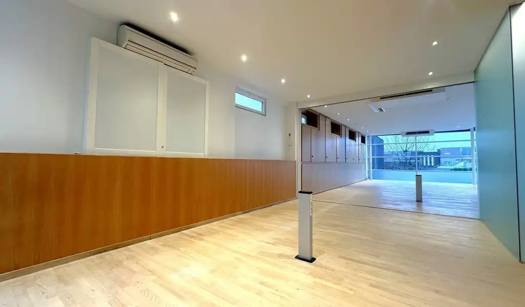 Lichtrijke kantoren te huur aan Nijverheidskaai in Gent foto 4