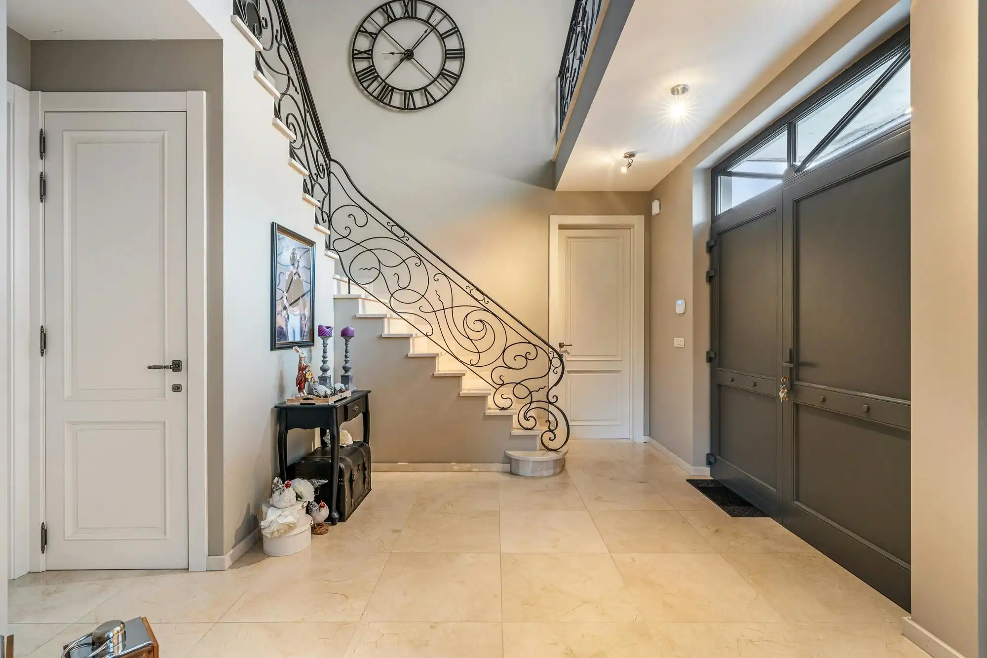 Pastorijvilla met praktijkruimte en studio te Zonhoven foto 3