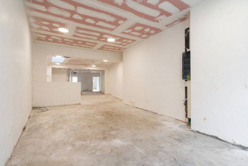 Handelspand met duplex-appartement RWD centrum foto 3