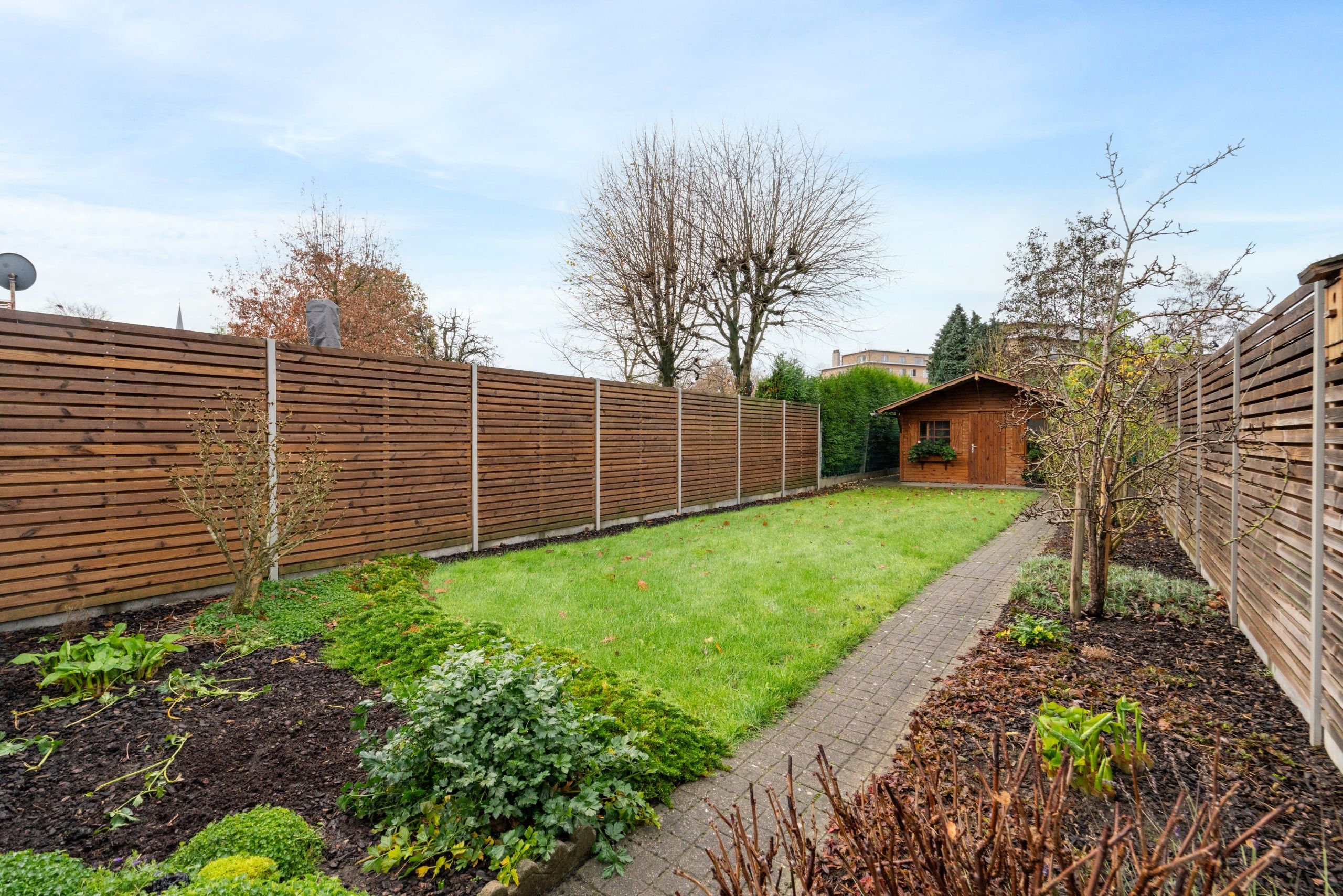 Op zoek naar een ruime woning met potentieel in het hart van Deerlijk? foto 7