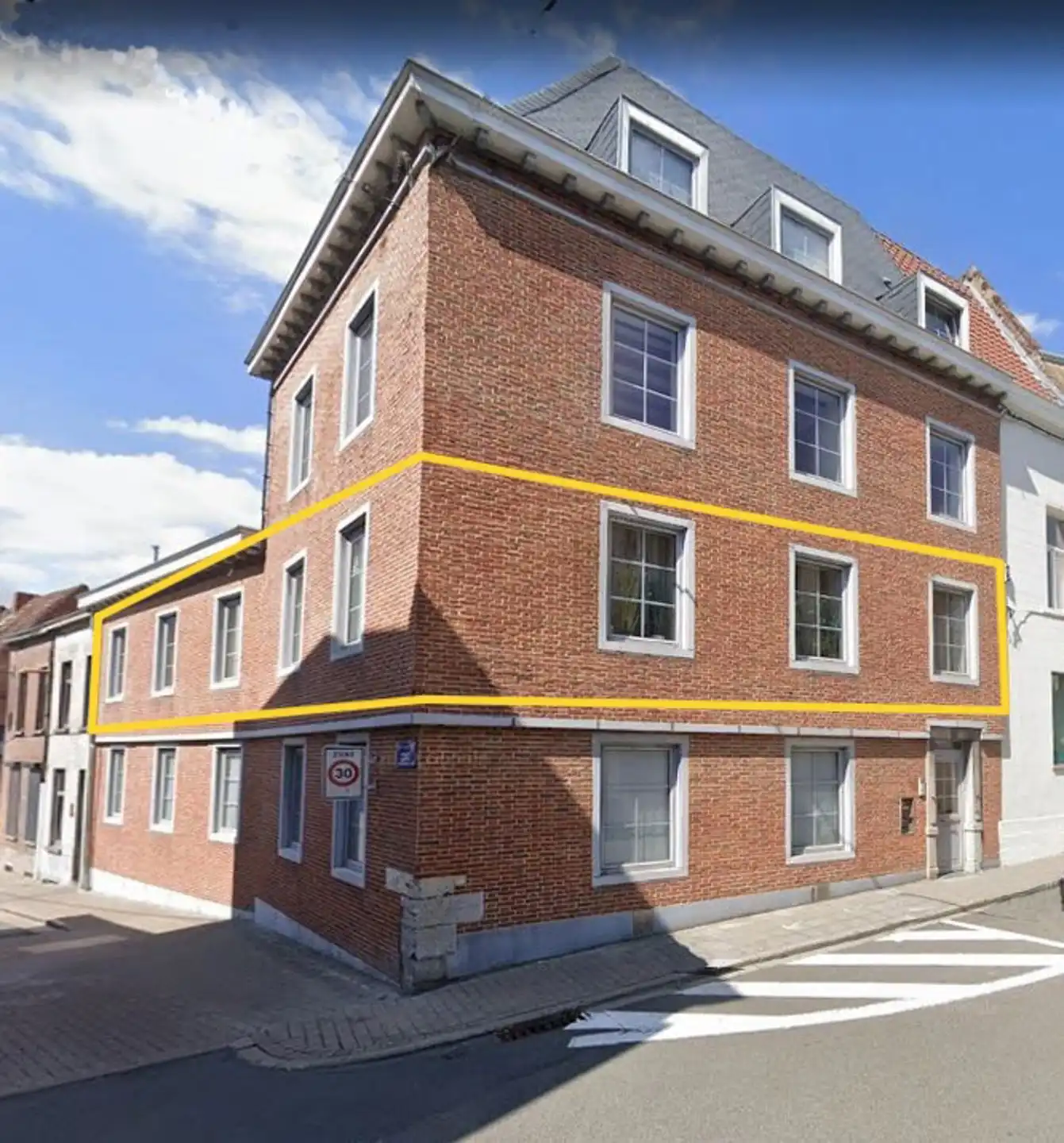 zeer ruim energiezuinig appartement 143m²  foto {{pictureIndex}}