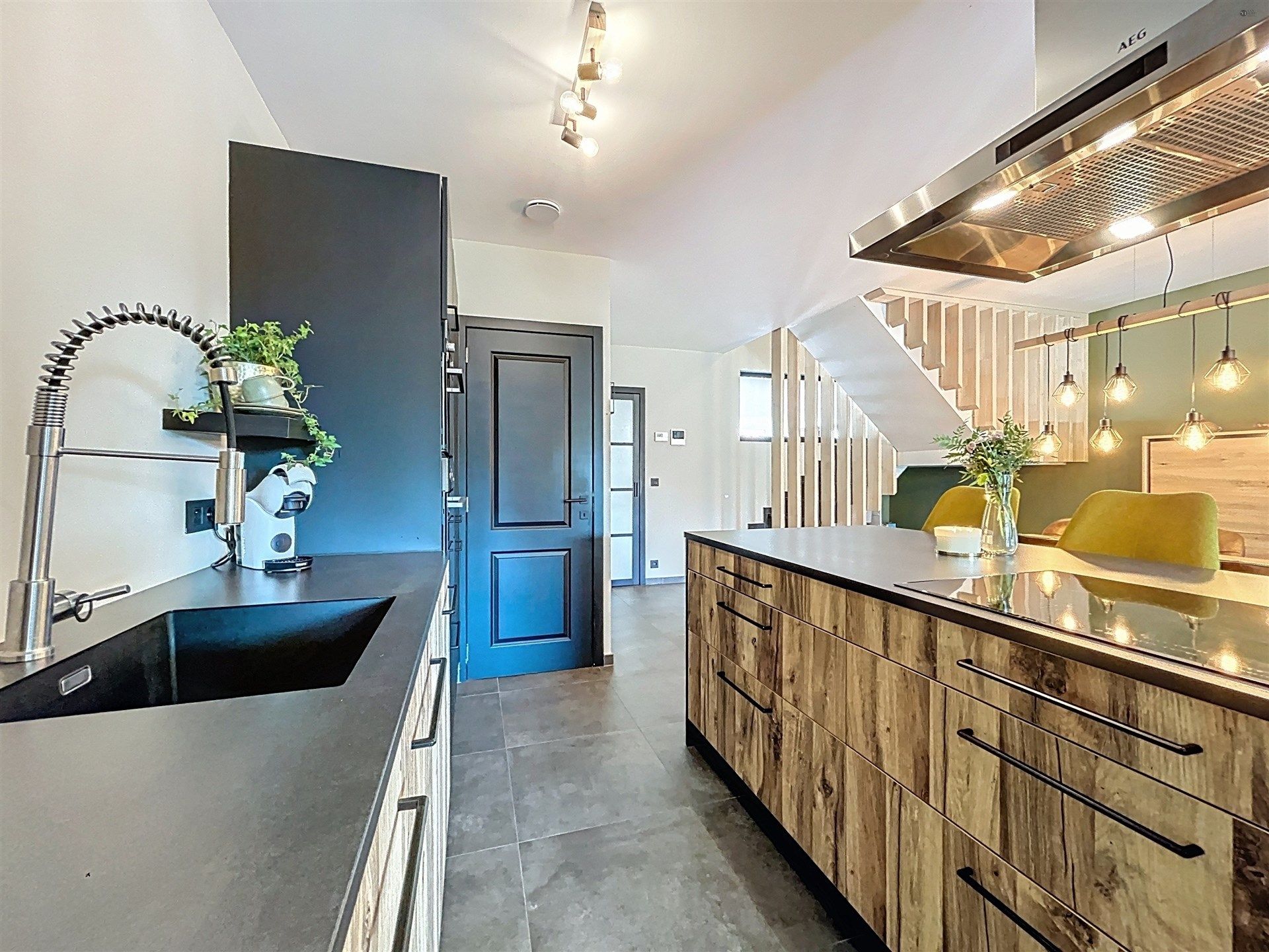 Ruime -BEN-woning met 4 slaapkamers met zuidwest tuin en overdekte carport op toplocatie foto 6
