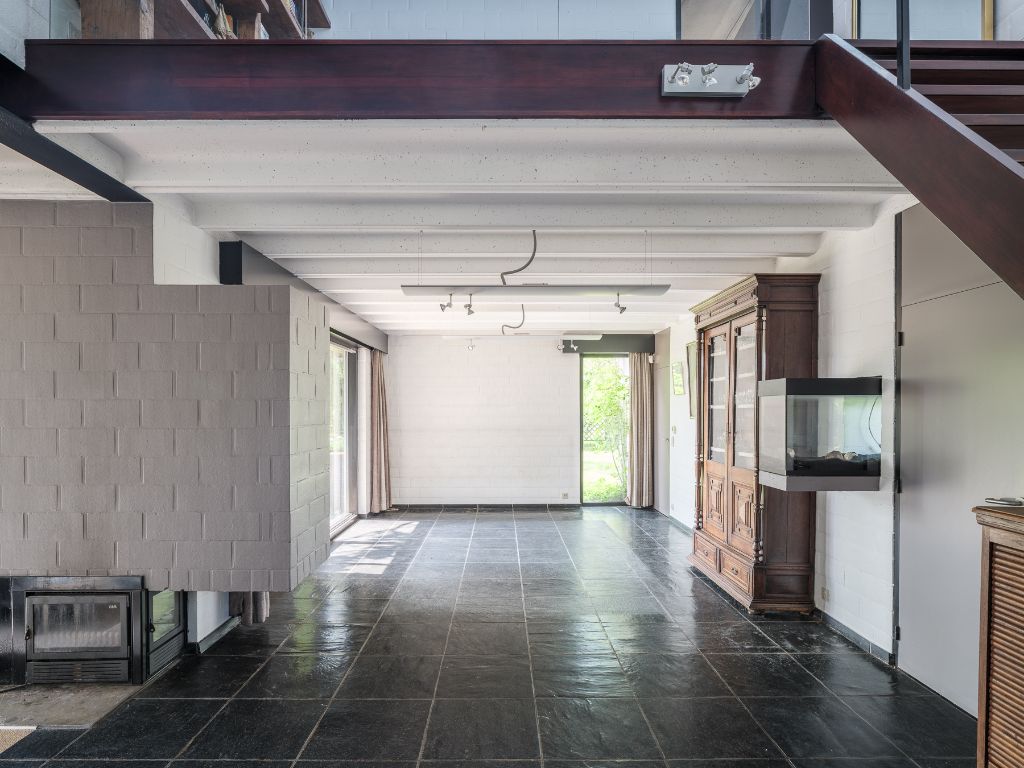 Vrijstaande modernistische villa te Zomergem op een uitzonderlijk perceel van 2.595m². foto 7