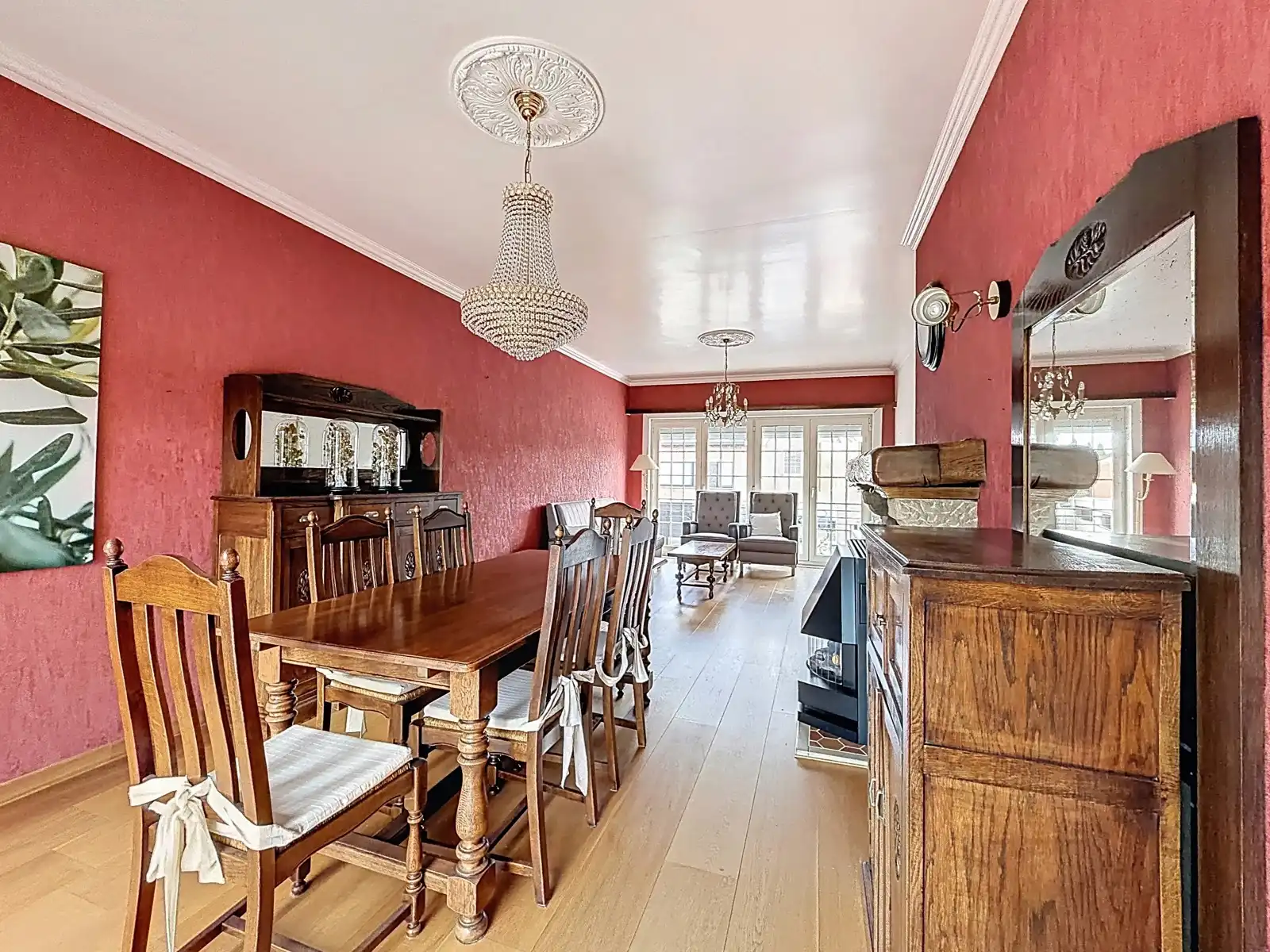 Rustig gelegen, Ruime Woning MET 3 SLPK, Tuin én Garage! foto 3