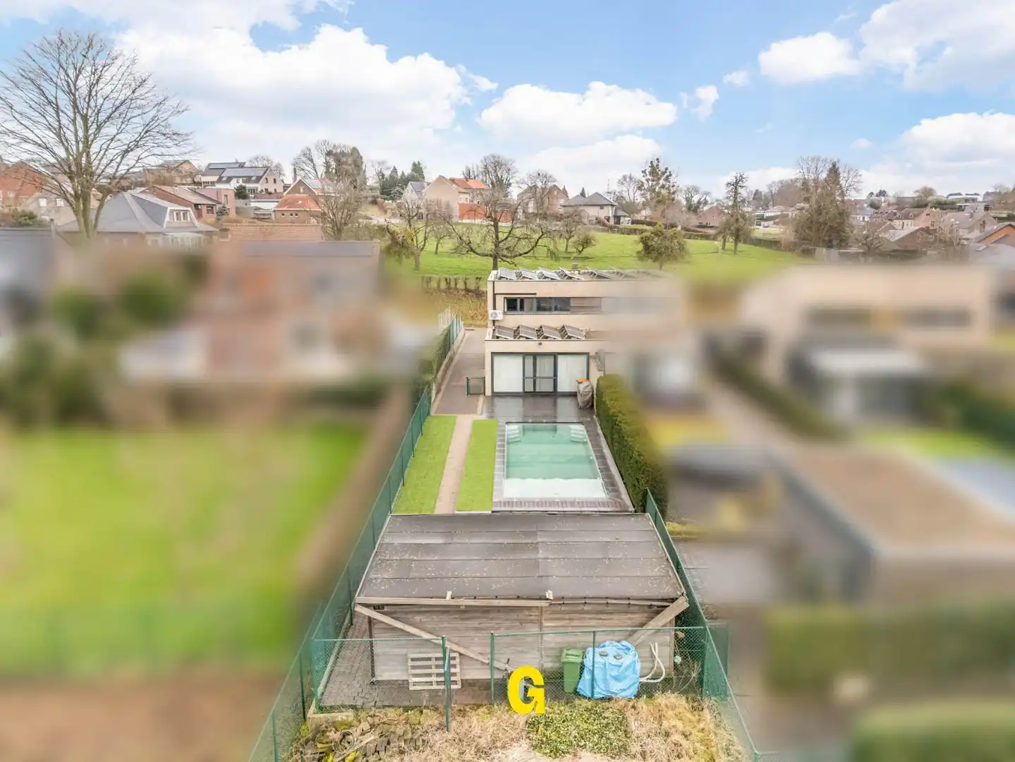 Knappe halfopen woning met zuidwest gerichte tuin met zwembad, rustig gelegen te Kleine Spouwen foto 5