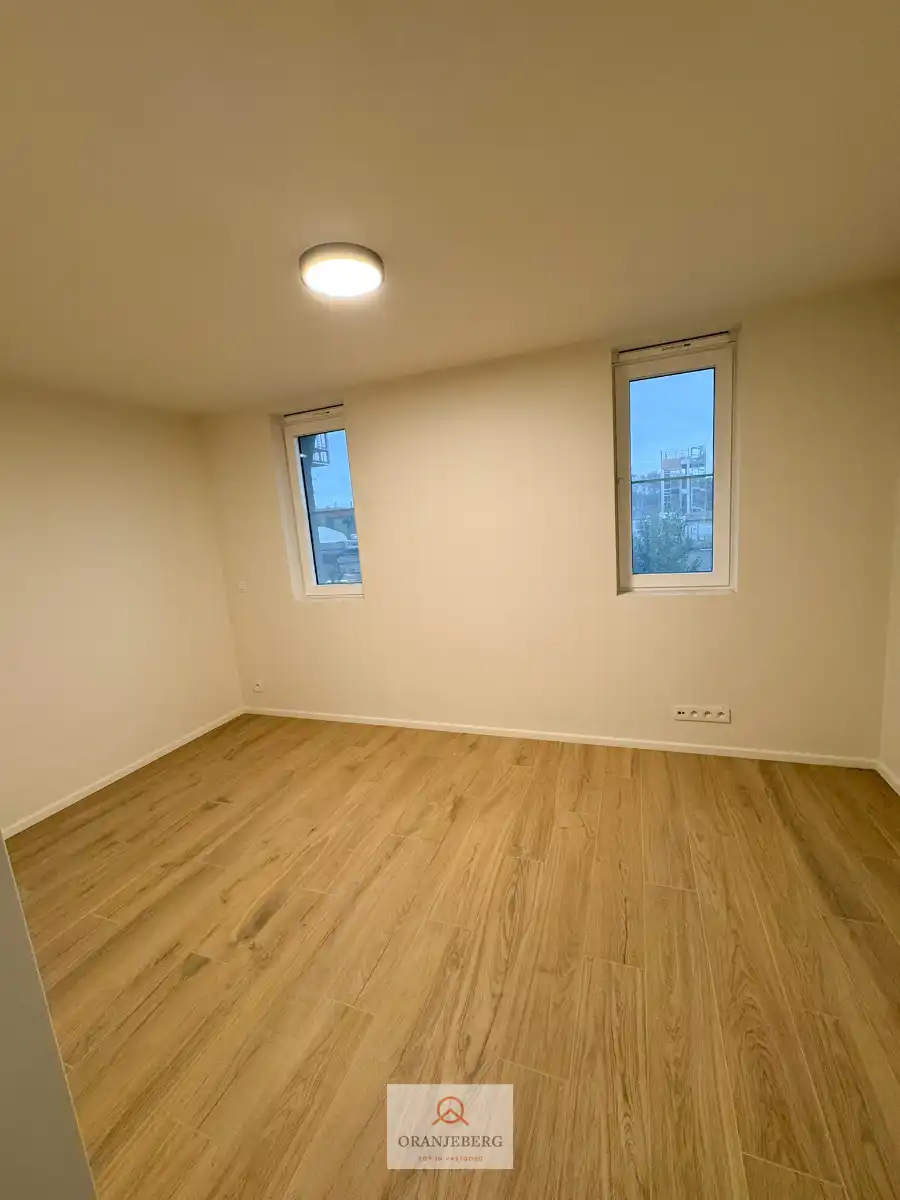 Instapklaar gerenoveerd duplex-app nabij Sint-Pietersstation! foto 11