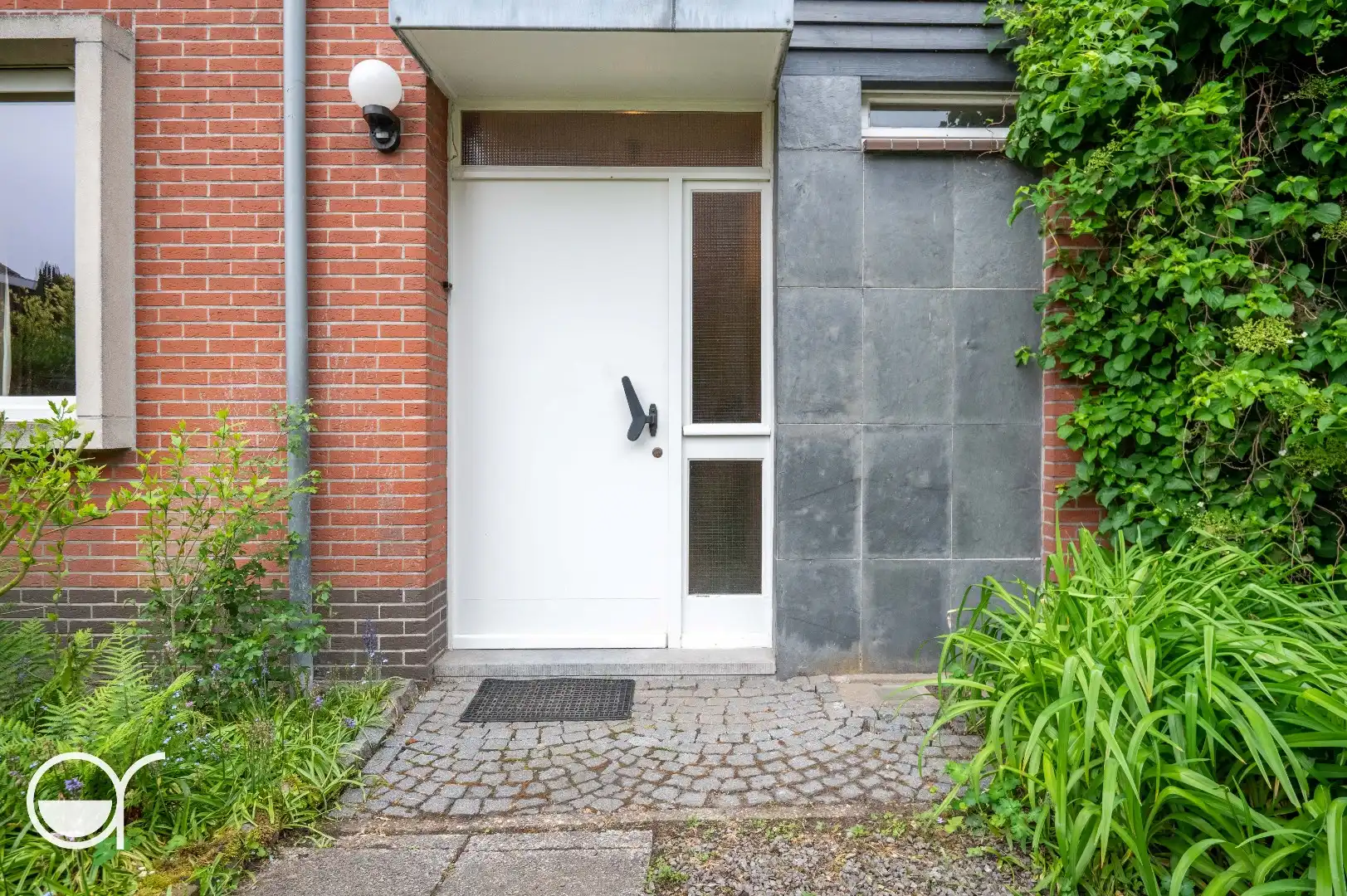 Te renoveren halfopen bebouwing op gegeerde locatie  foto 30