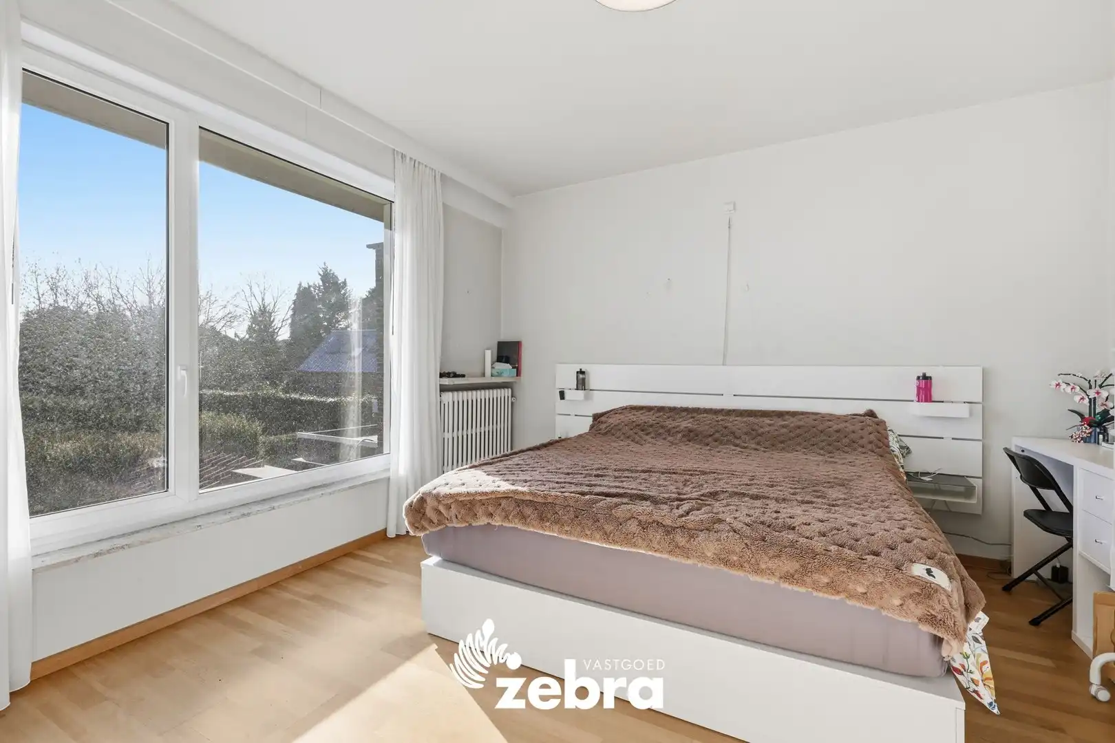 Halfopen bebouwing met praktijk- of kantoorruimte in centrum Tielt foto 14