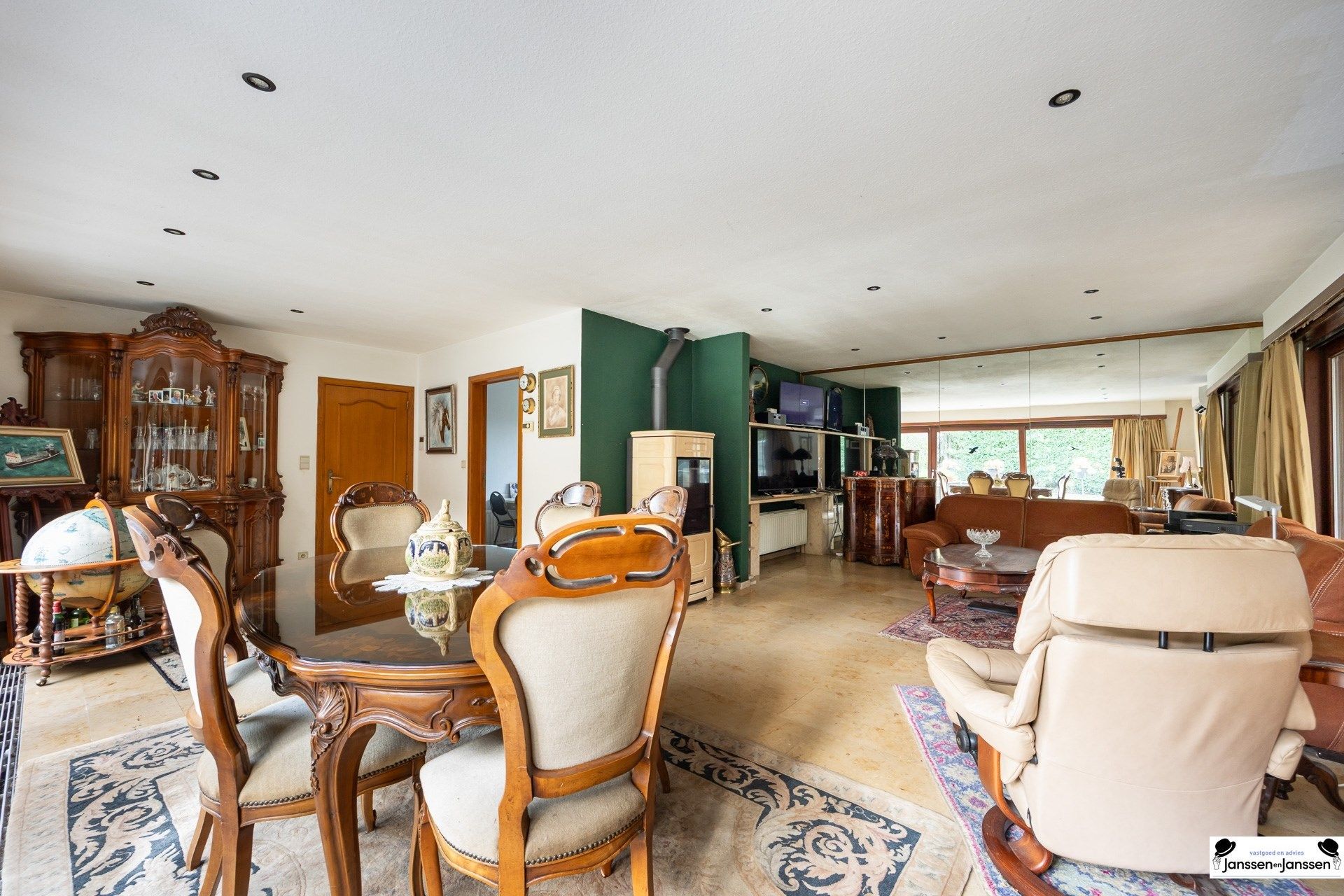 Landelijk gelegen woning op een perceel van ruim 6.000 m² foto 6