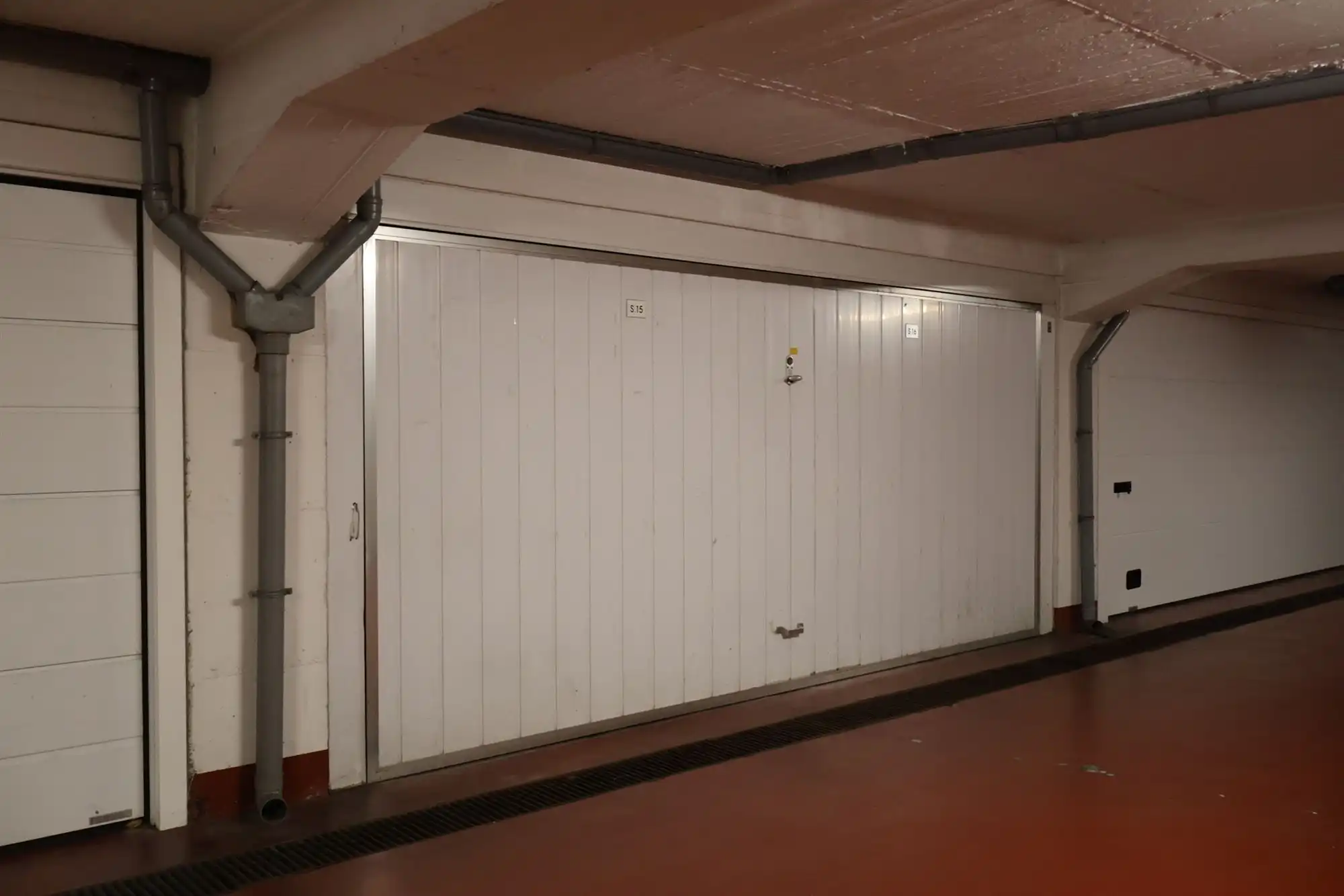 Afgesloten garagebox in Deurne foto 5
