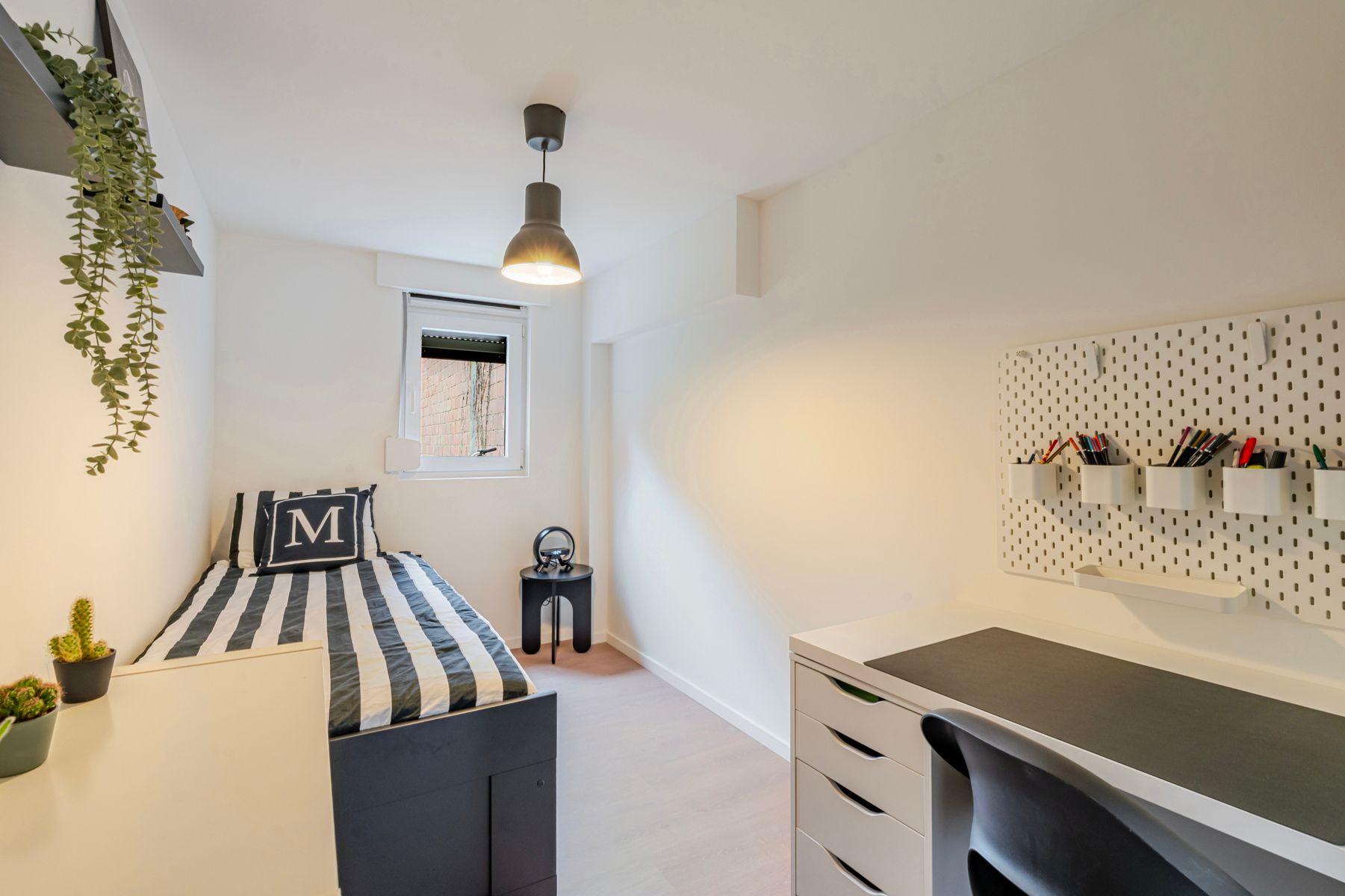 Instapklare bel-etagewoning met 4 slaapkamers in Aartselaar foto 11