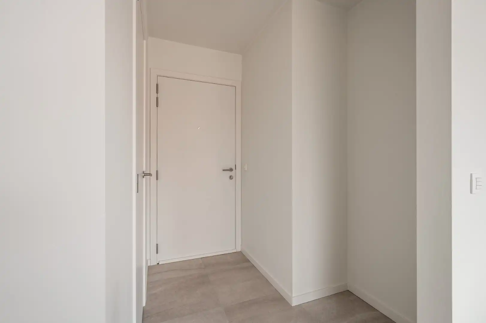 BEN appartement met aangenaam terras, 2 slks, autostaanplaats en direct instapklaar. foto 15