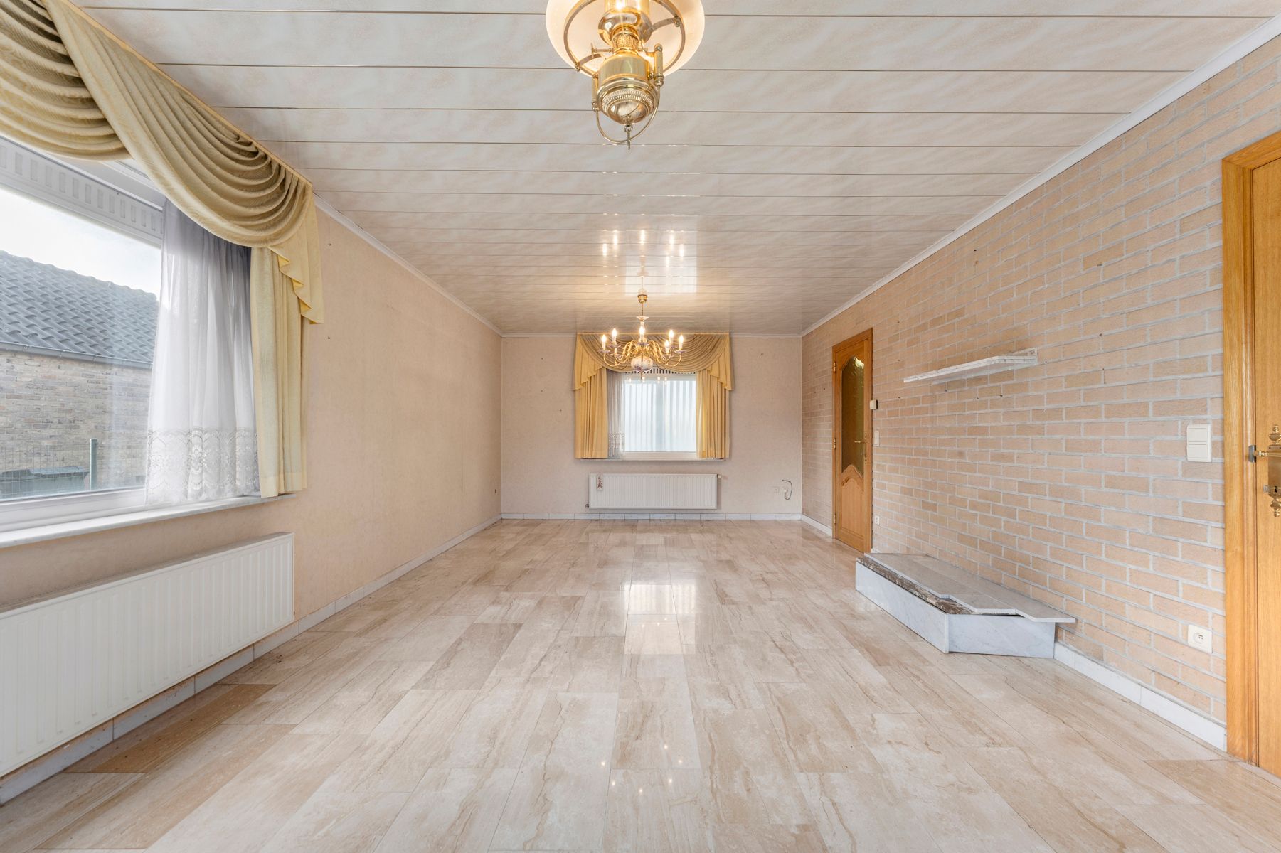 Te renoveren bungalow nabij centrum Torhout foto 3