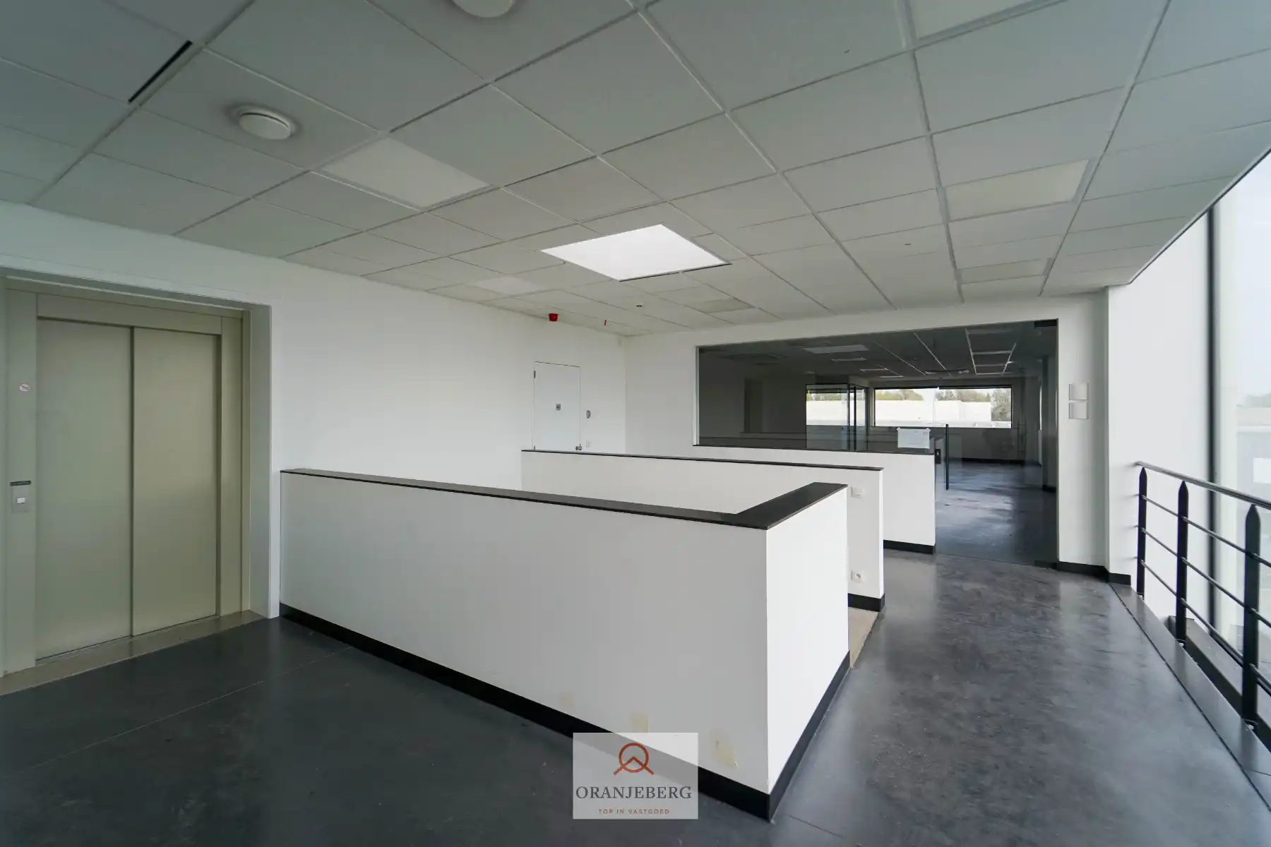 4 ruime en moderne kantoorruimtes te HUUR in EVERGEM foto 24