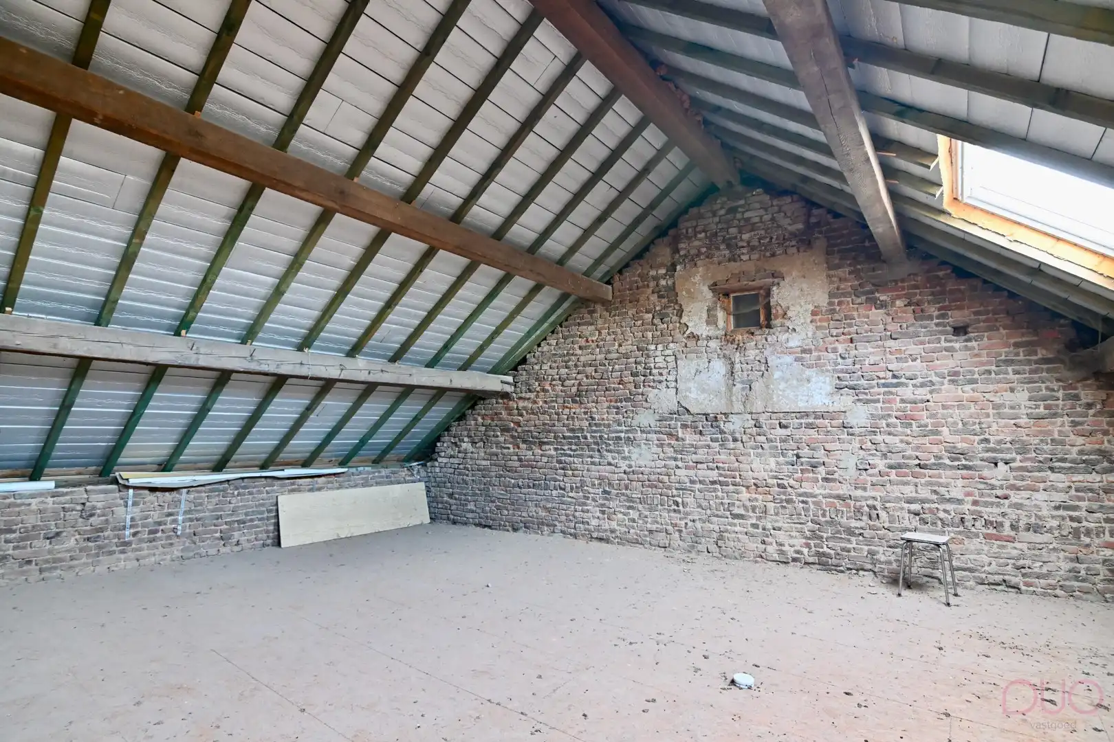 Rustig gelegen instapklare woning met drie slaapkamers op een perceel van 4a30ca foto 18