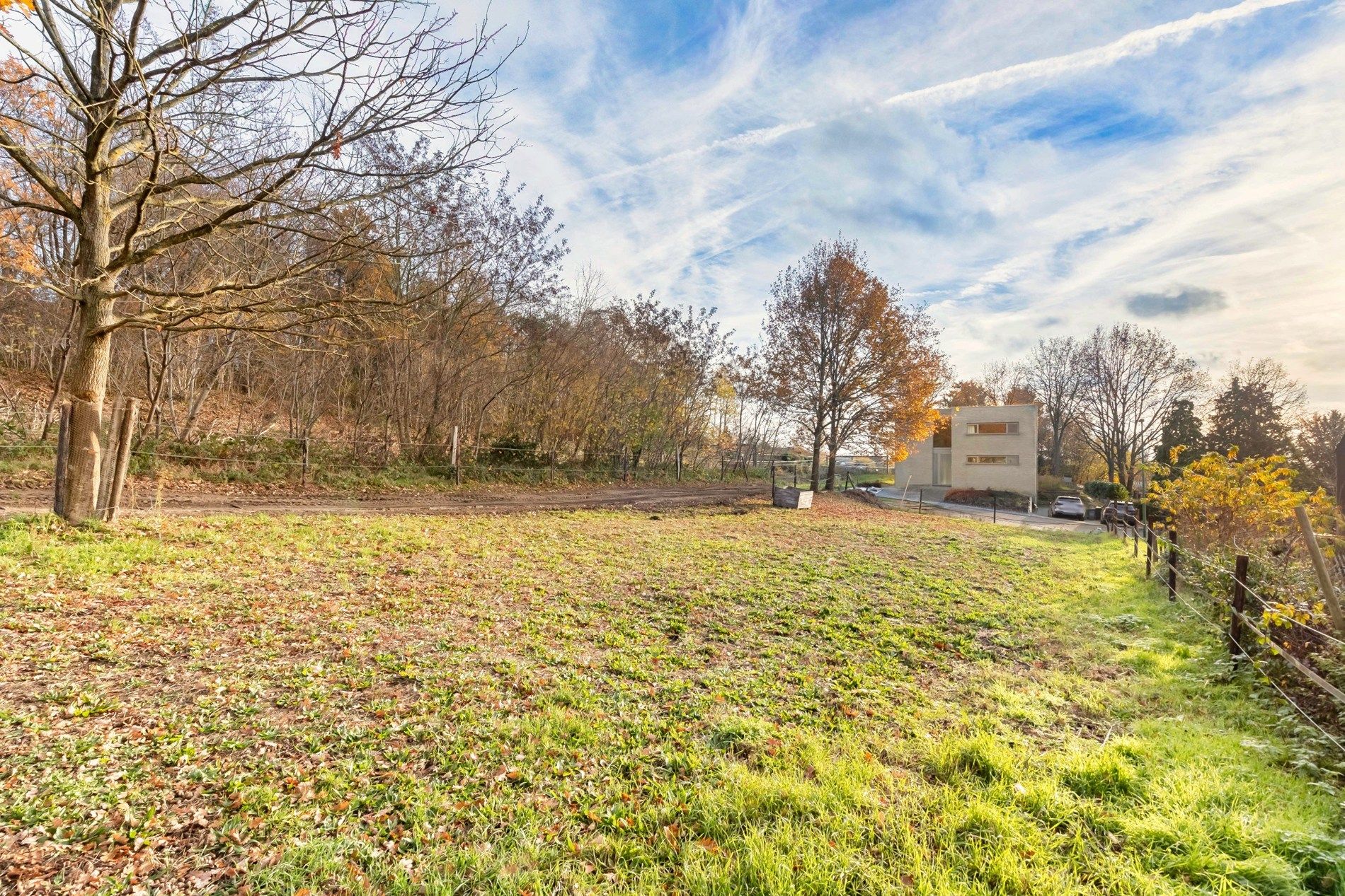 Knappe bouwgrond op residentiele locatie! foto 6