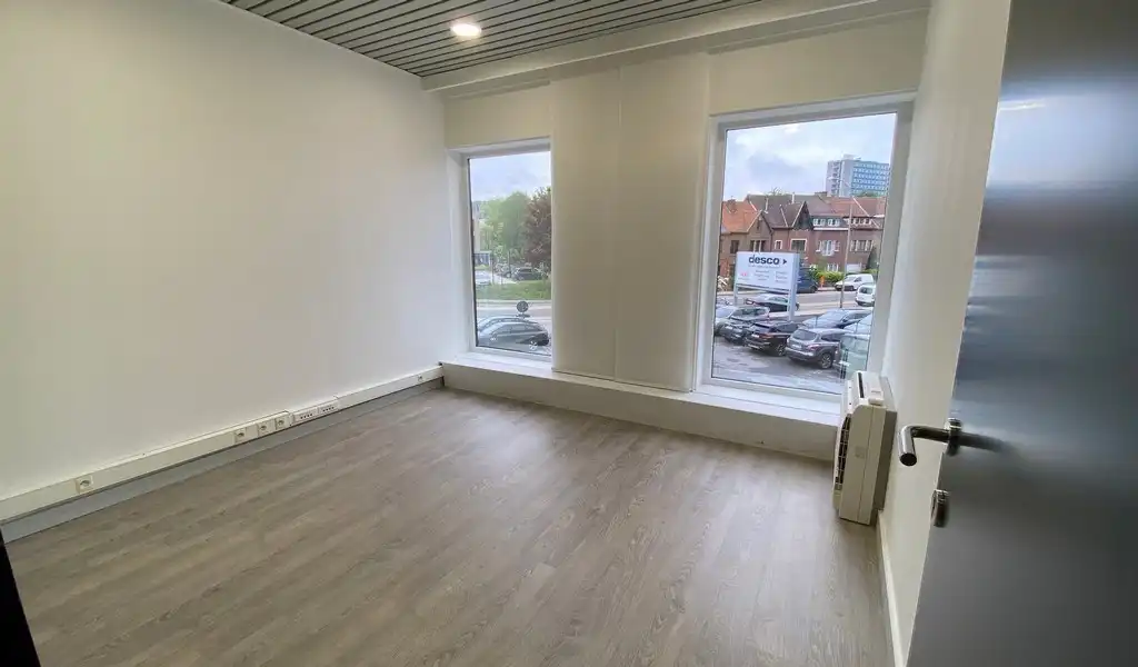 Kantoren te huur aan klaverblad in Gent foto 24