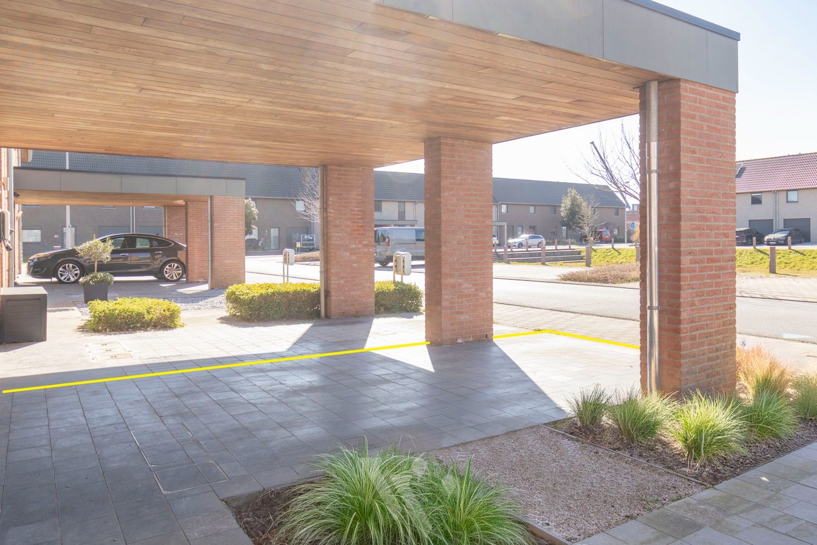 Woning met 3 slpks, tuin en carport foto 3