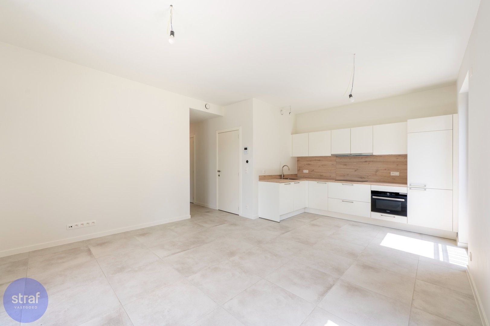 Gloednieuw tweeslaapkamerappartement met alleen maar groene vinkjes! foto 2