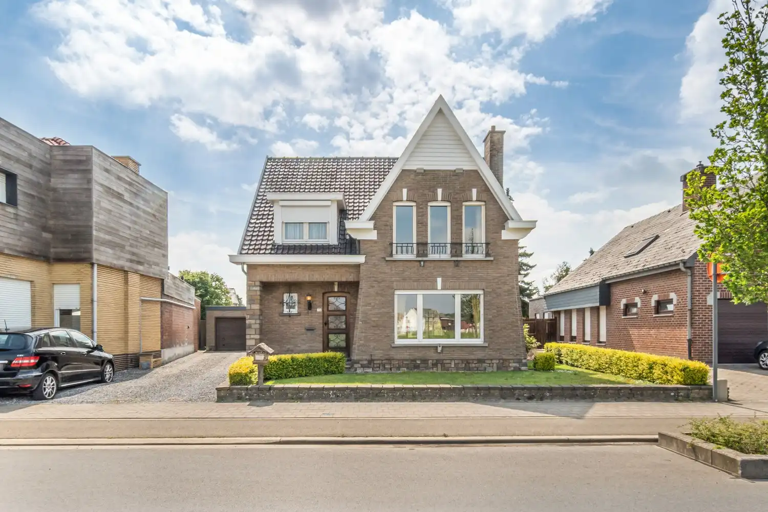 Te renoveren open bebouwing op mooie ligging nabij de Vaart foto 3