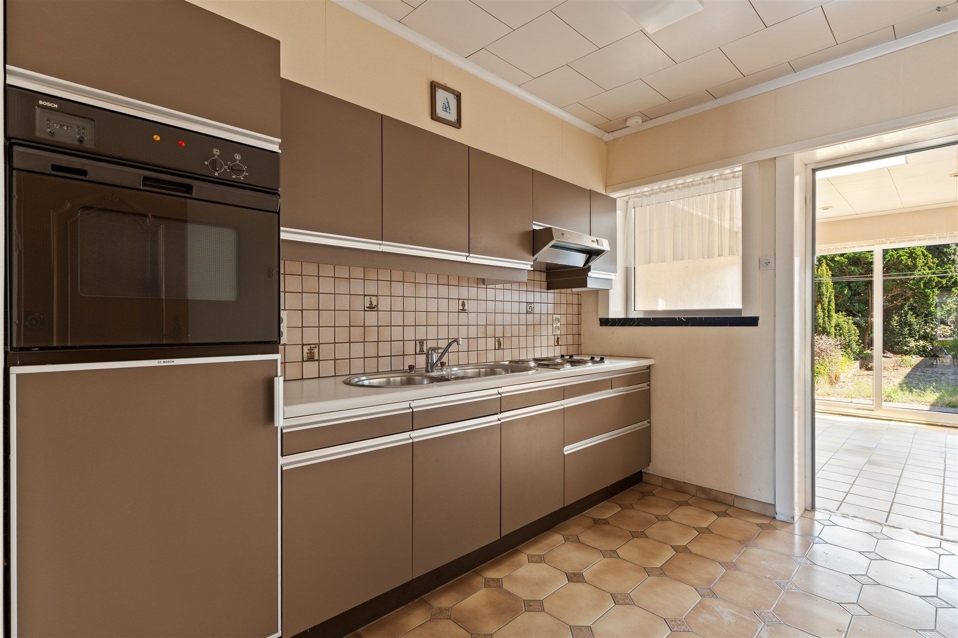 Te renoveren rijwoning op een rustige locatie in Kemzeke foto 7