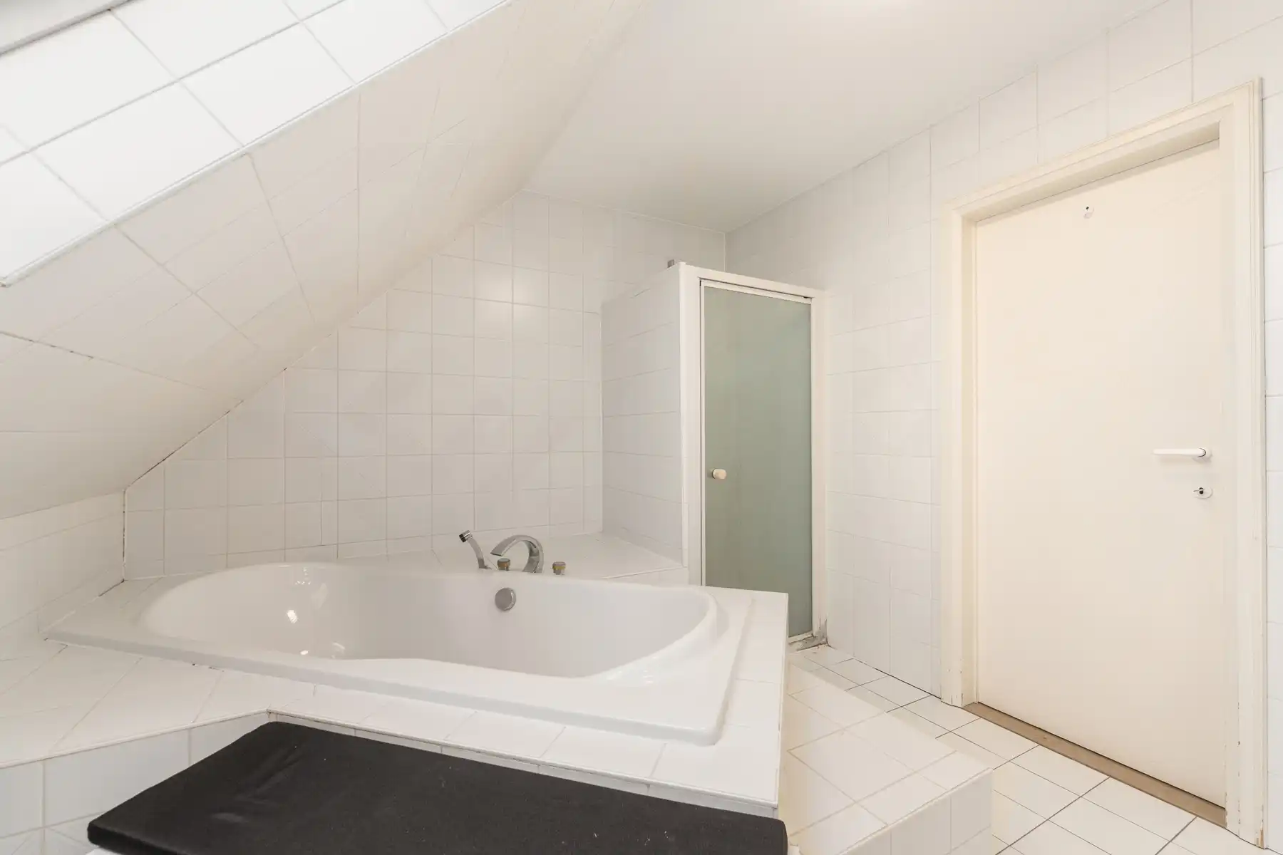 Karaktervol handelspand met woonst in Wulpen foto 18