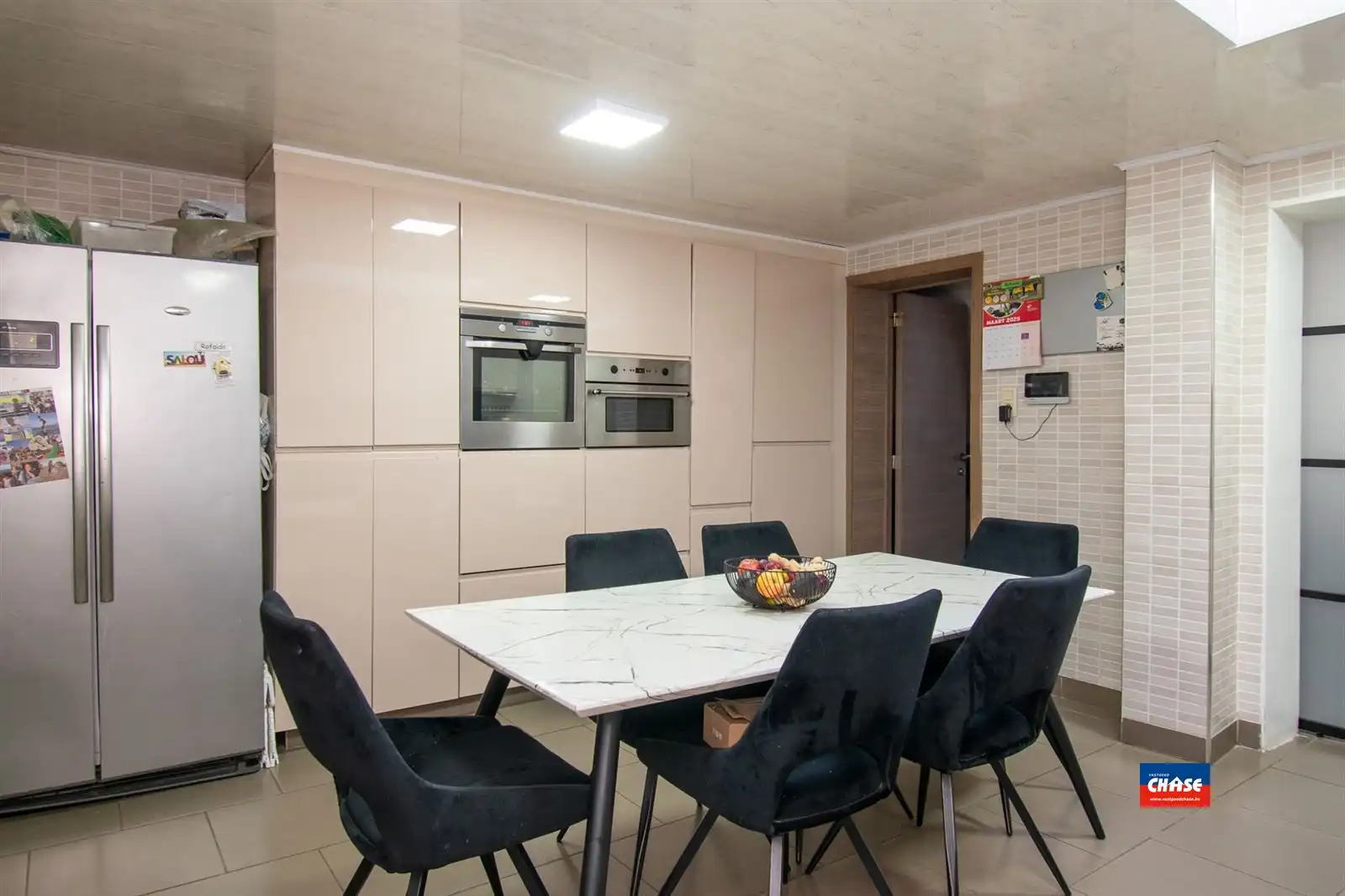 Charmante herenhuis met vier slaapkamers en twee badkamers foto 6