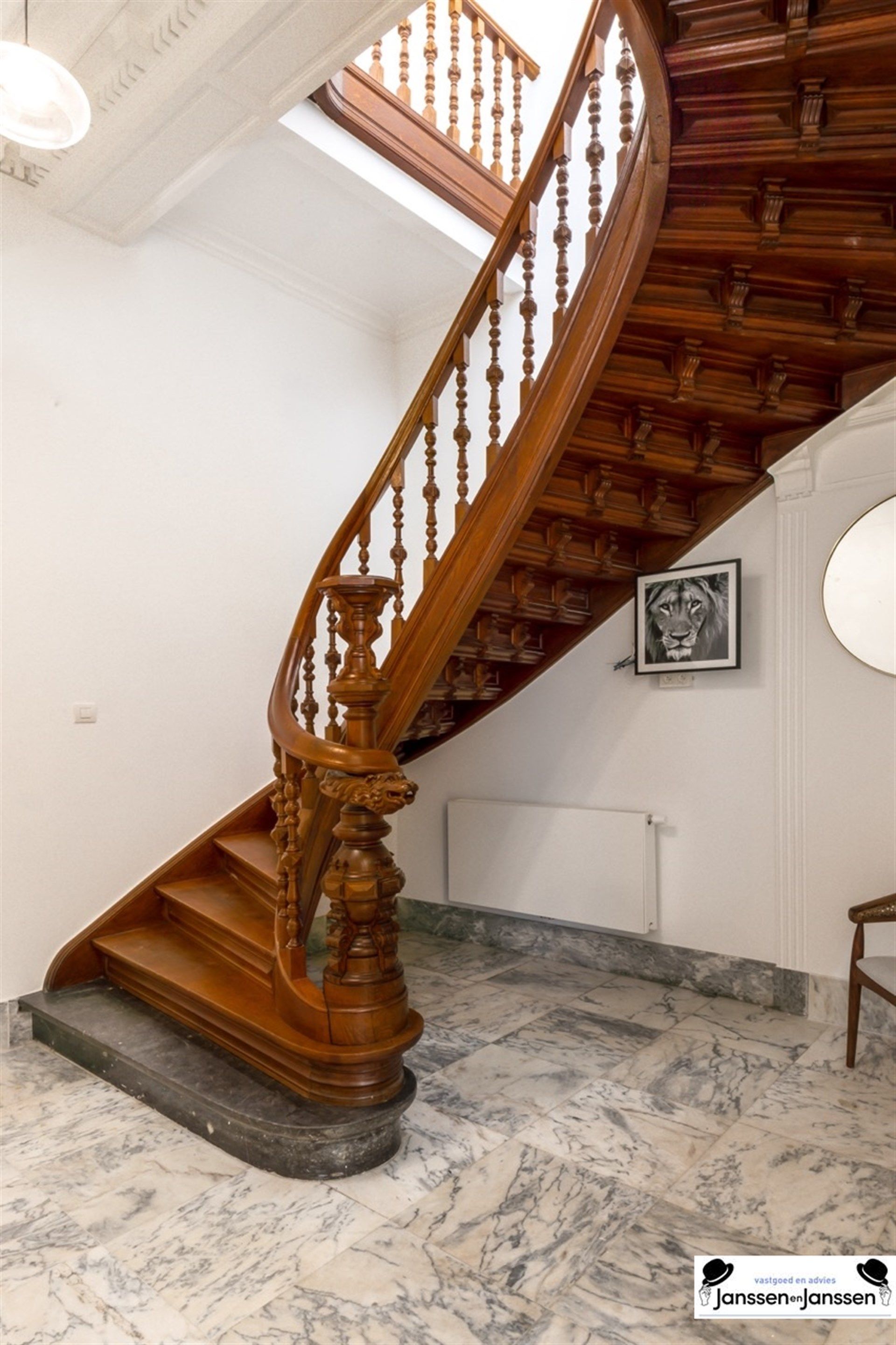 Prachtig appartement van 135 m² met 53 m² terras in Kasteelvilla Hortensia foto {{pictureIndex}}