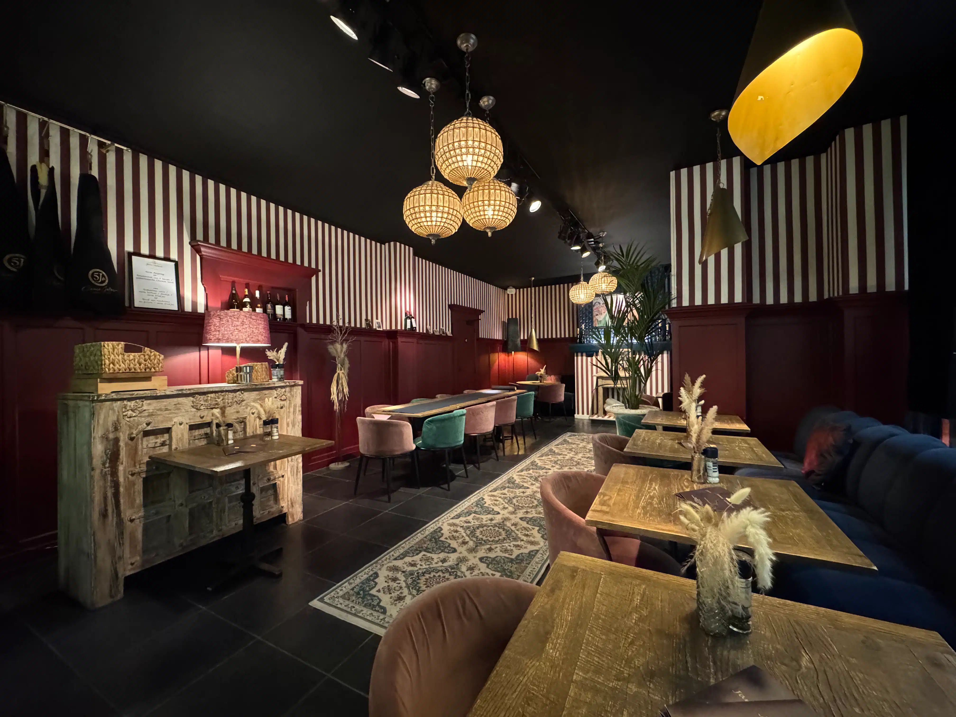 Sfeervol restaurant "James Comptoir" James Ensorgalerij foto 5