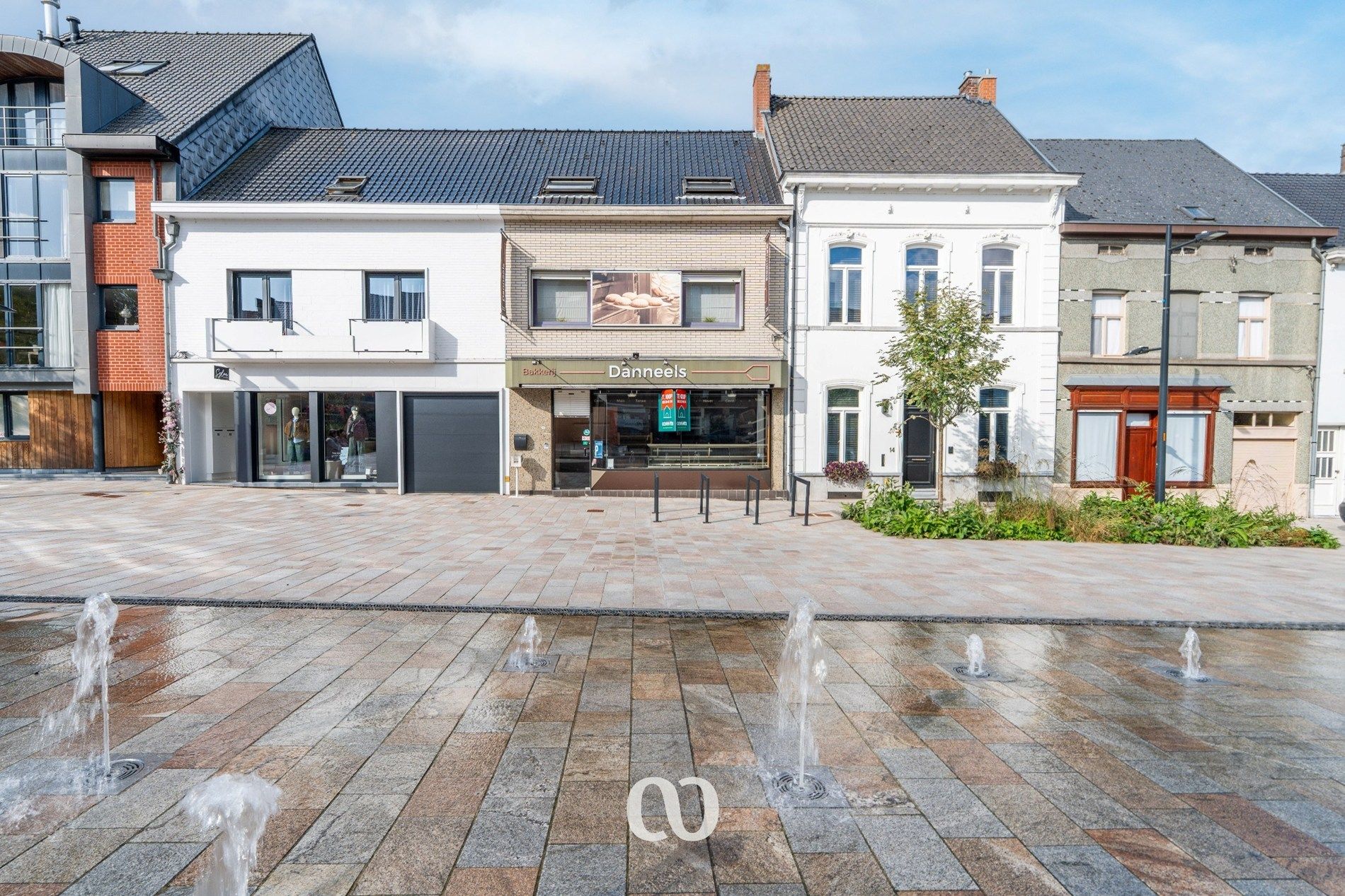 Hoofdfoto van de publicatie: Handelspand met woonst en mogelijkheden in centrum Gavere