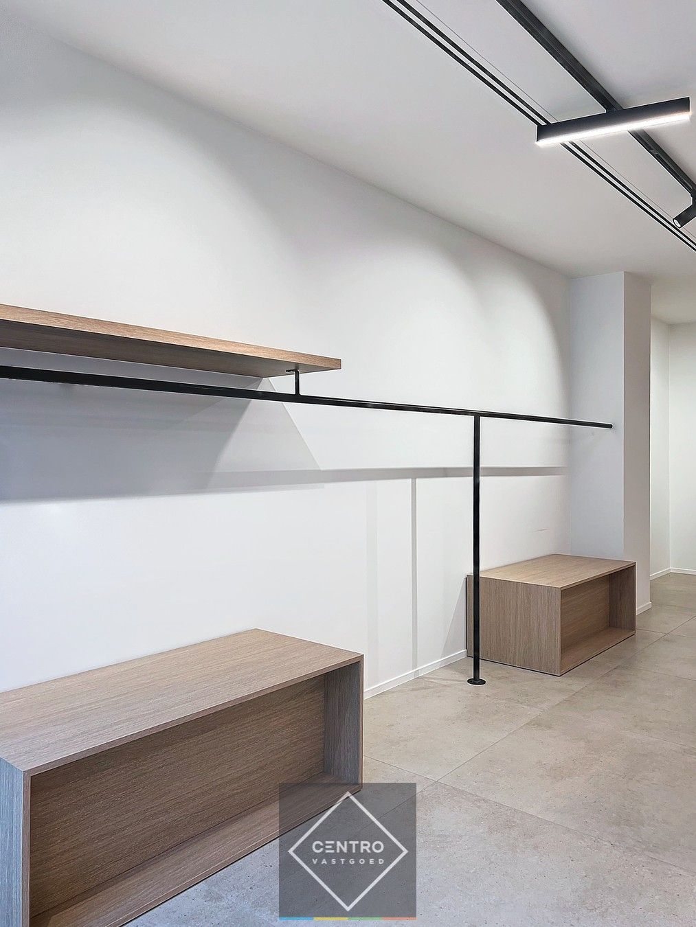 STIJLVOL ingericht handelspand 125m² (+ terras) TE HUUR  aan de Ooststraat te ROESELARE ! foto 10