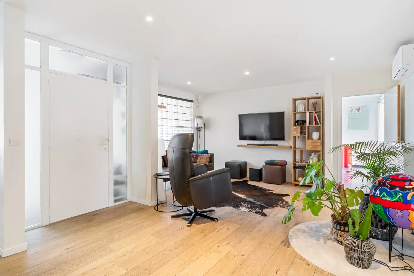 Ruime, instapklare woning met 3 à 4 slpk., garage en tuin - momenteel ingericht als 2 aparte woonunits foto 4