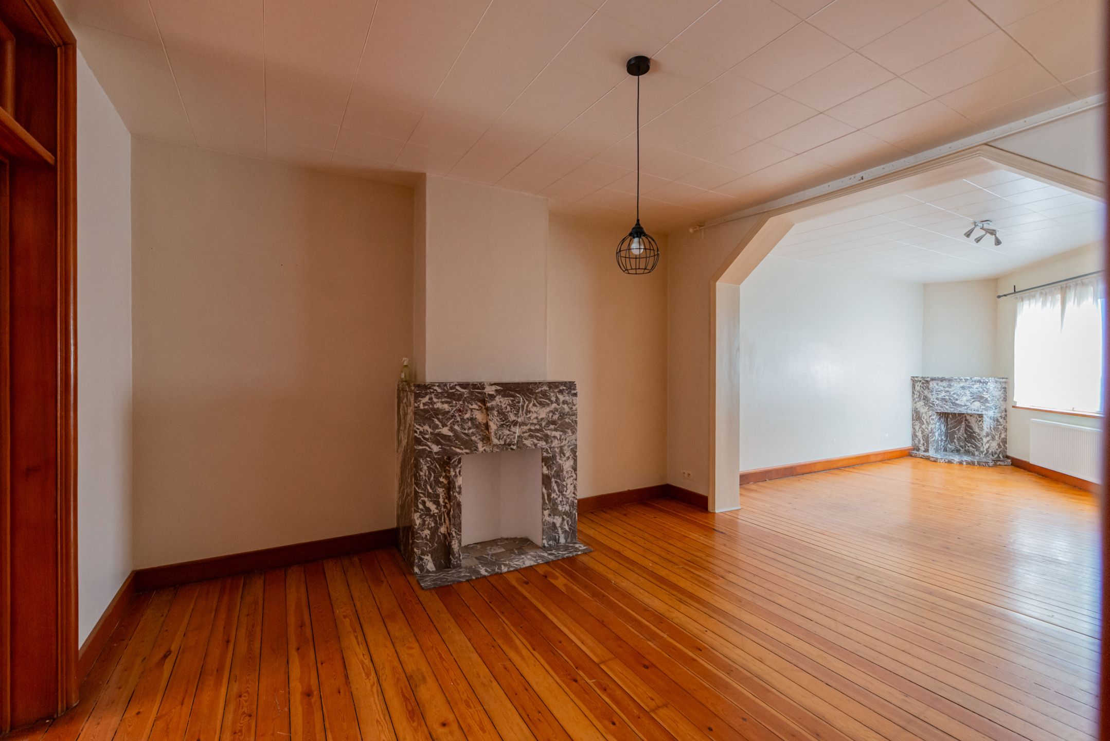 Gebouw met 3 appartementen en opslag te koop foto 2