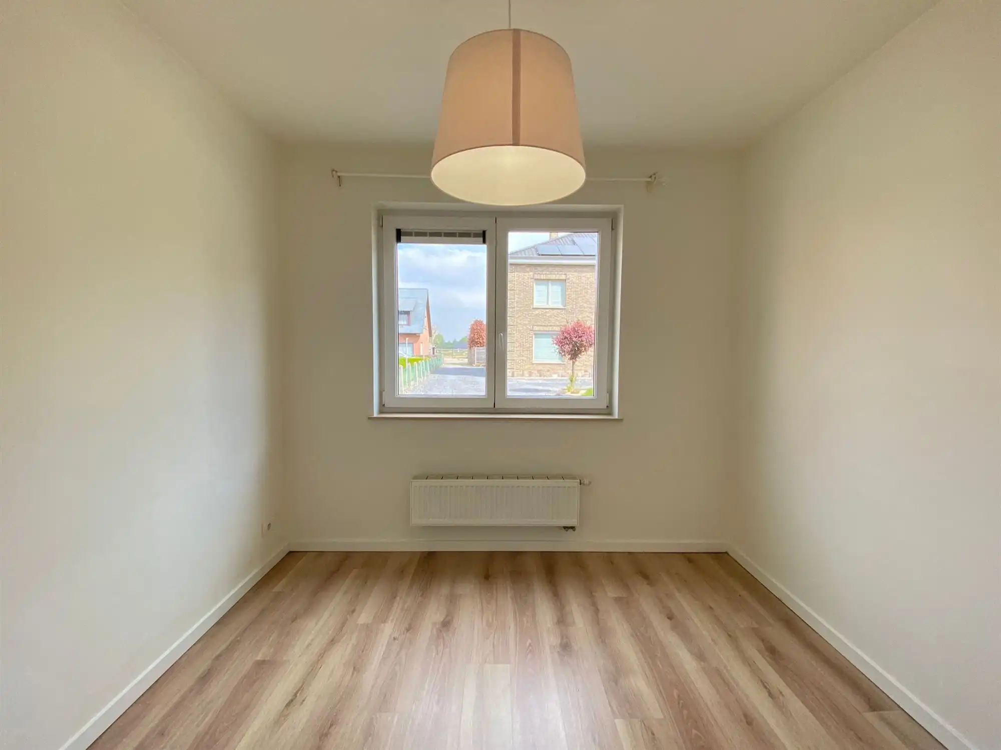 Gelijkvloers appartement met 2 slaapkamers en autostaanplaats  foto 11