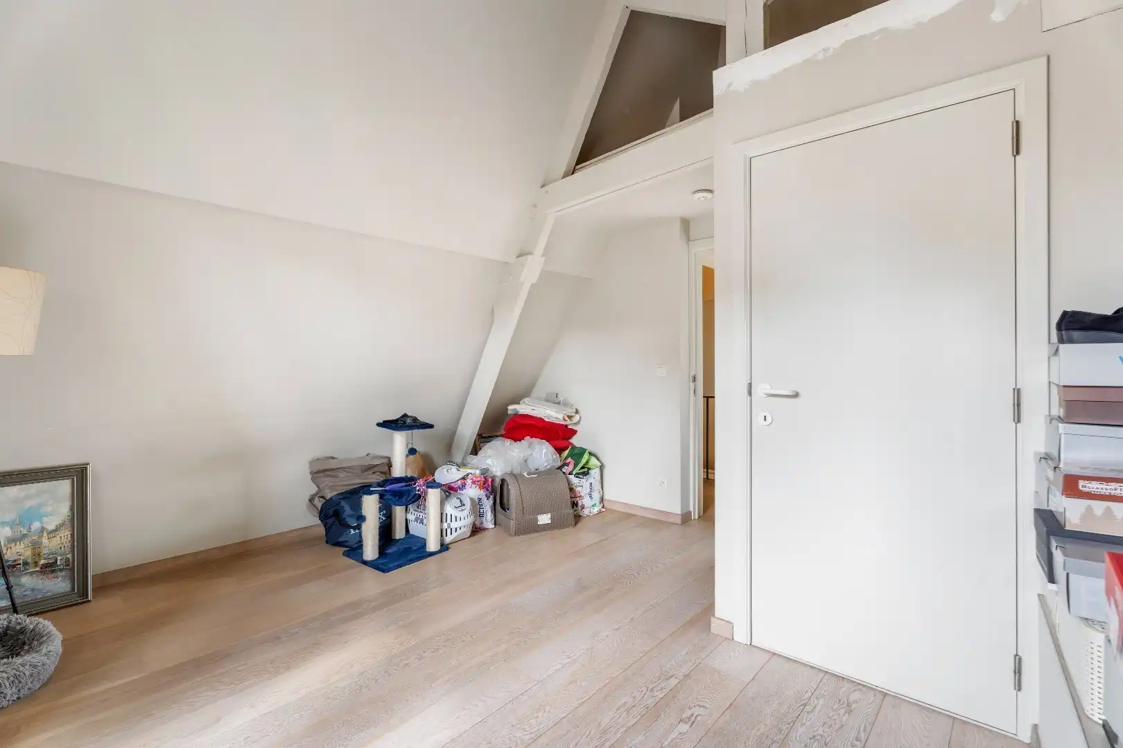 Uniek triplex met zonneterras van 75 m² in hartje Ieper foto 17