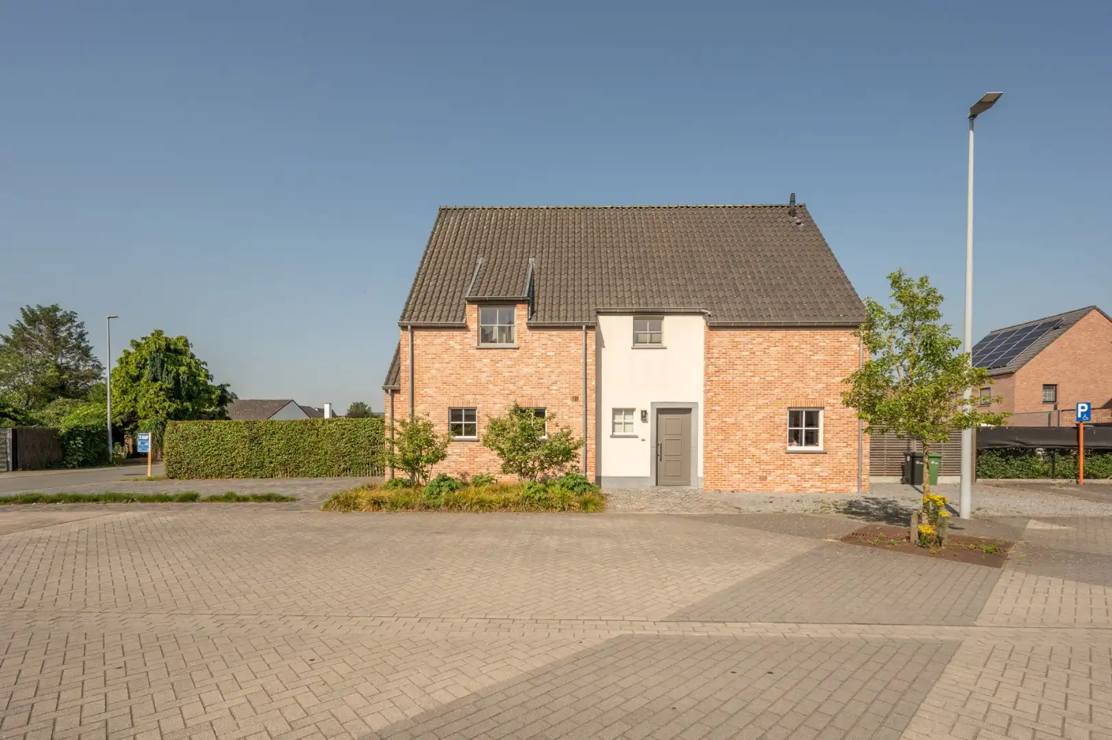 Ruime villa in pastoriestijl - rustig gelegen foto {{pictureIndex}}