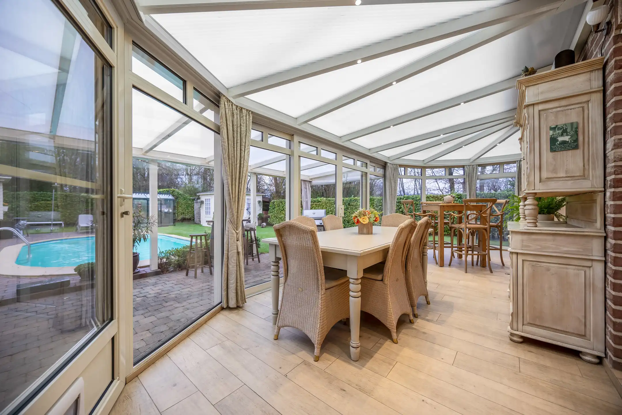 Instapklare woning in doodlopende straat nabij centrum foto 12