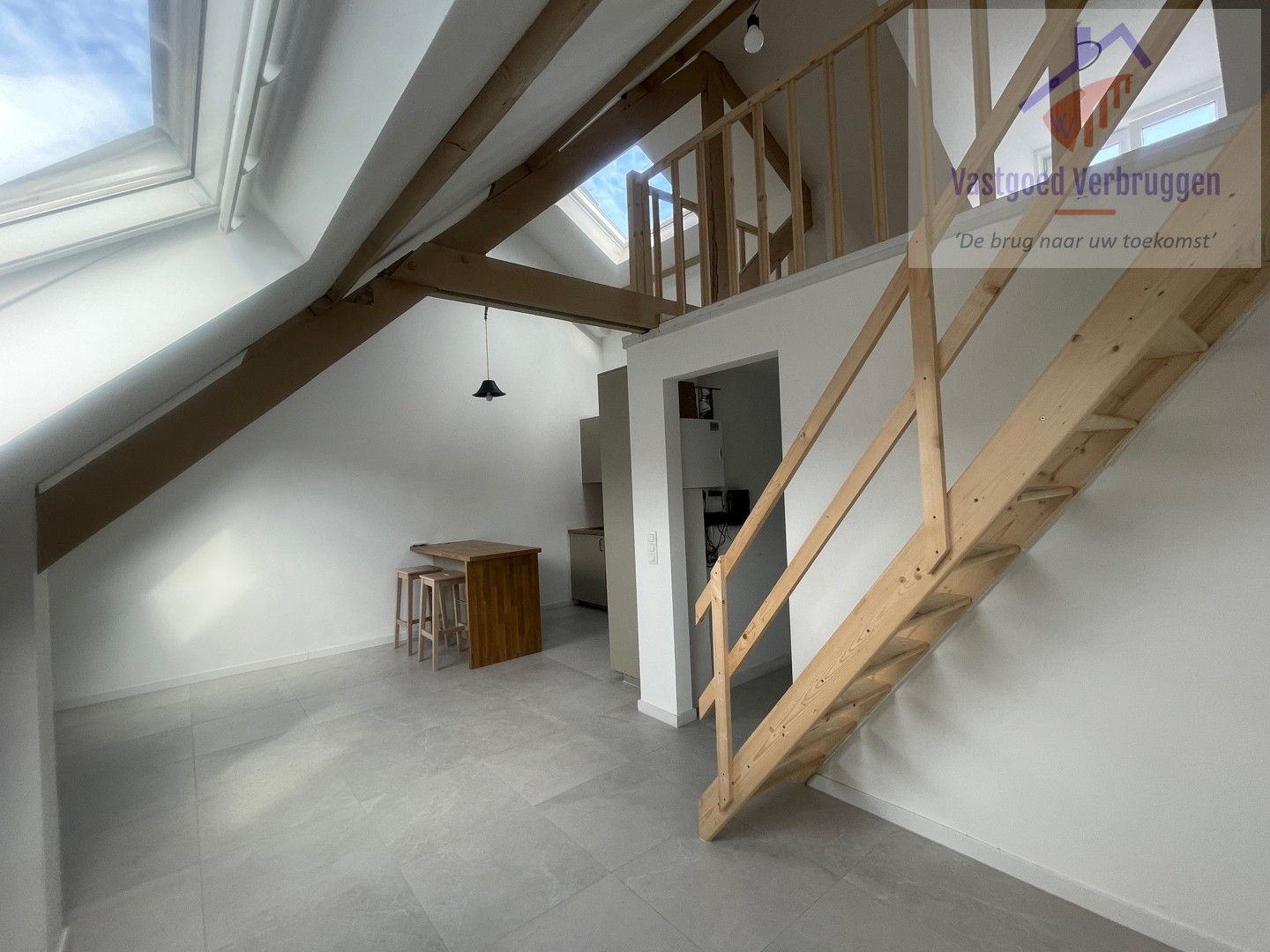 Centraal gelegen energiezuinig appartement met 2 slpk en mezzanine foto 2