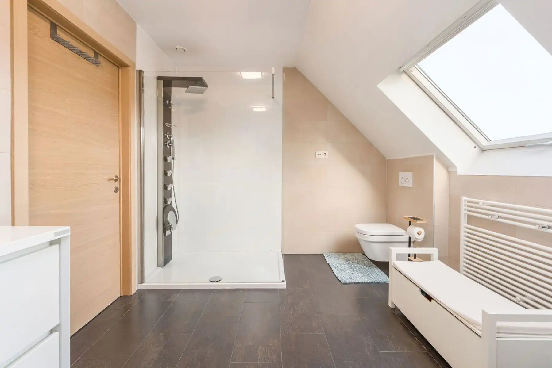 Recente woning te Zomergem met alle comfort aanwezig! foto 22