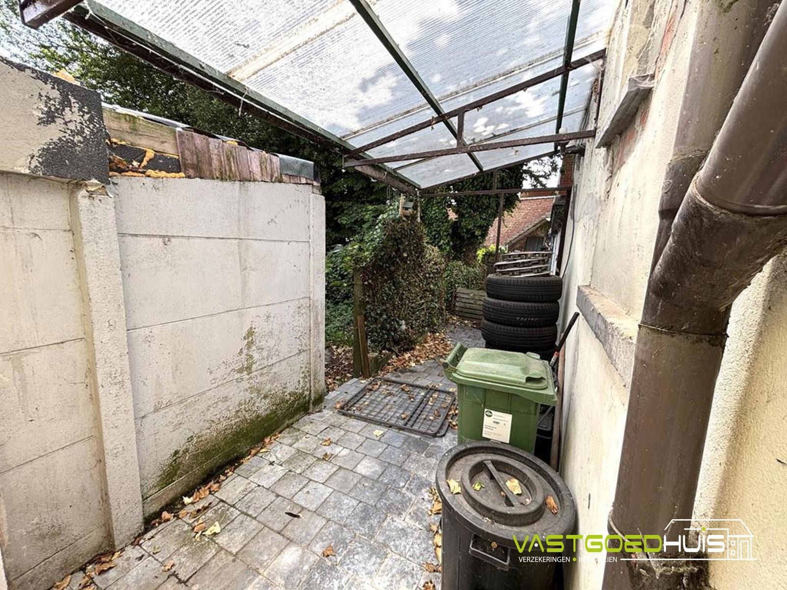 Gemoderniseerde stadswoning met 4 slaapkamers en koer foto 10