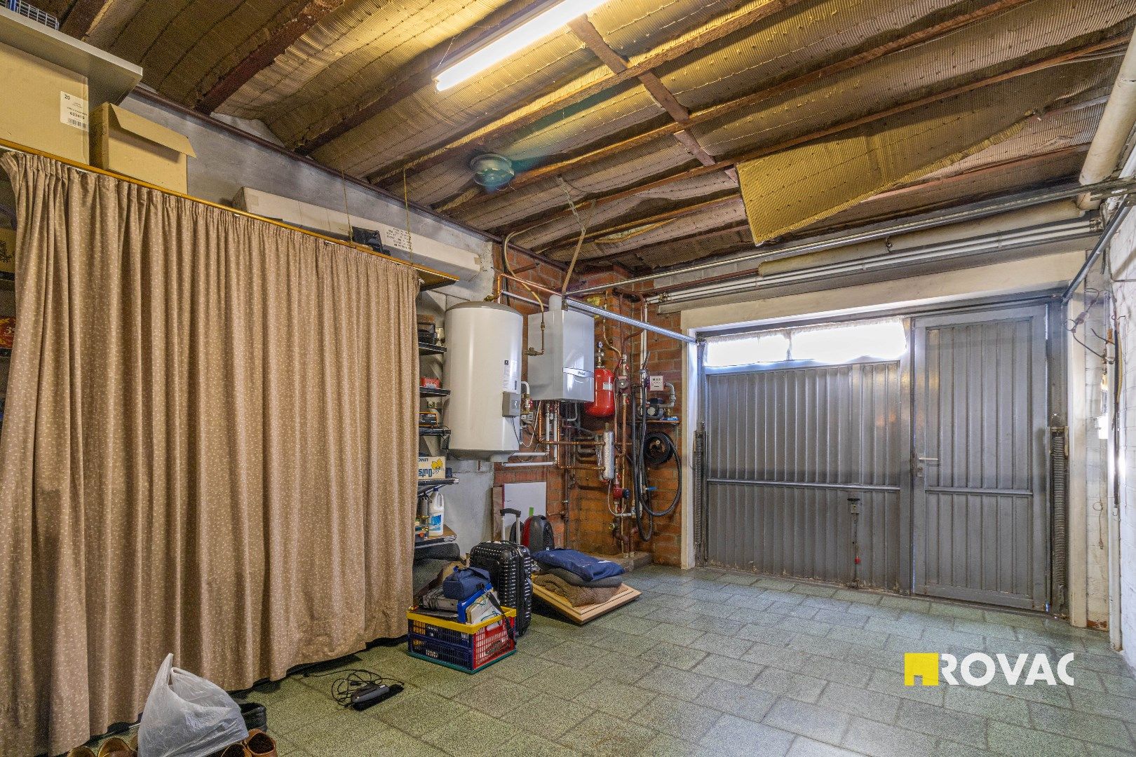 Zeer ruime woning met veel potentieel nabij centrum foto 13