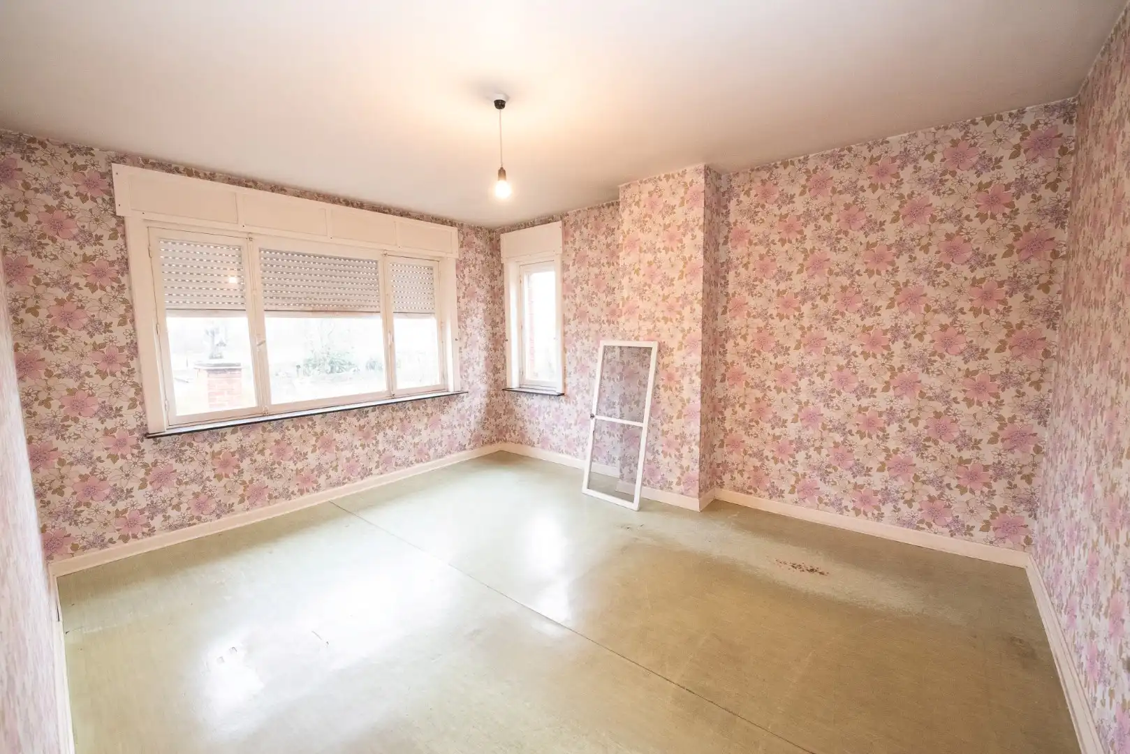 Te koop in Waregem – Halfopen bebouwing met renovatiepotentieel! foto 9