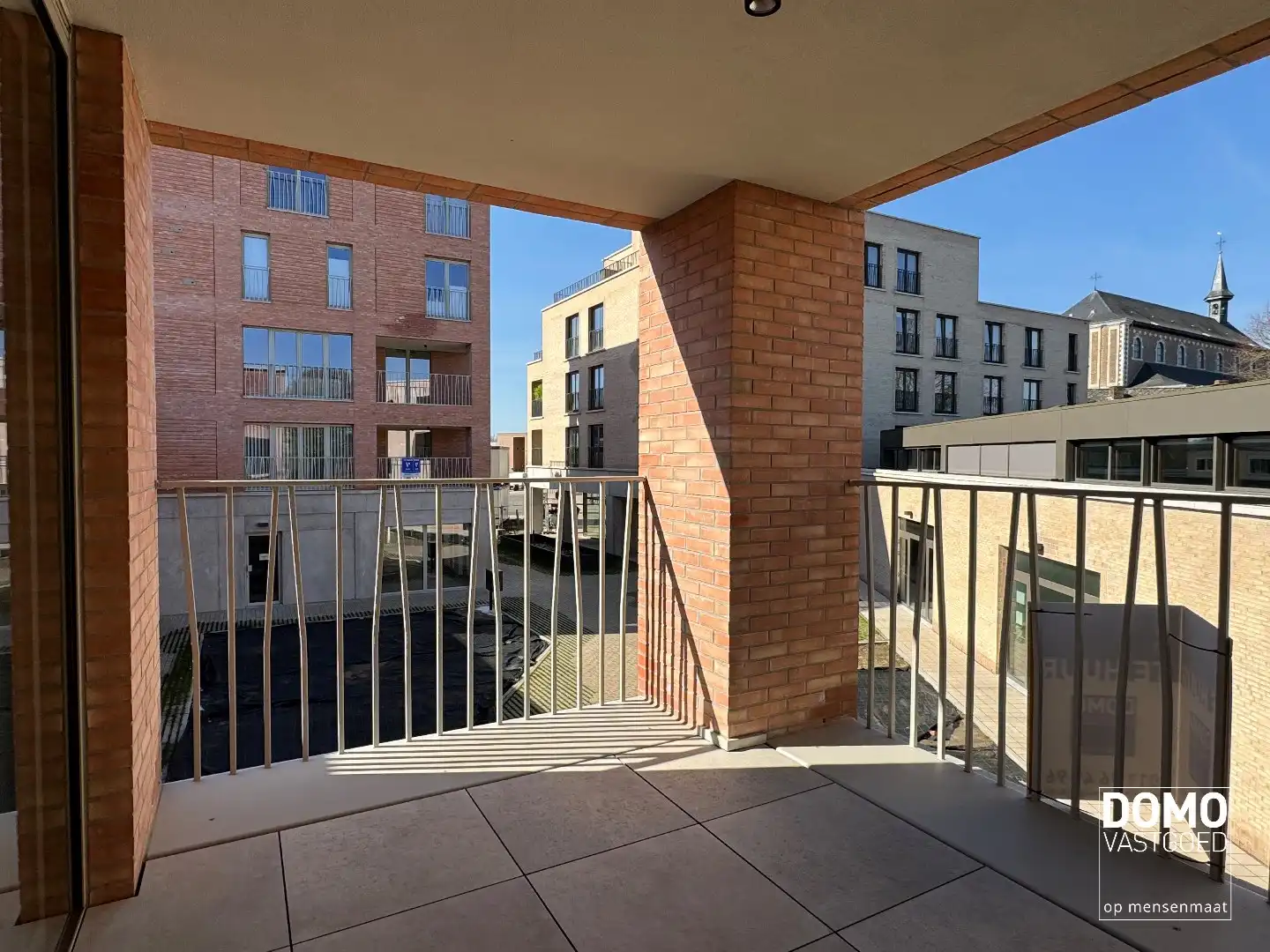 NIEUWBOUWAPPARTEMENT MET 2 SLAAPKAMERS, TERRAS, ONDERGRONDSE AUTOSTANDPLAATS EN KELDERBERGING IN RESIDENTIE "DE KWINT" TE ZONHOVEN foto 7