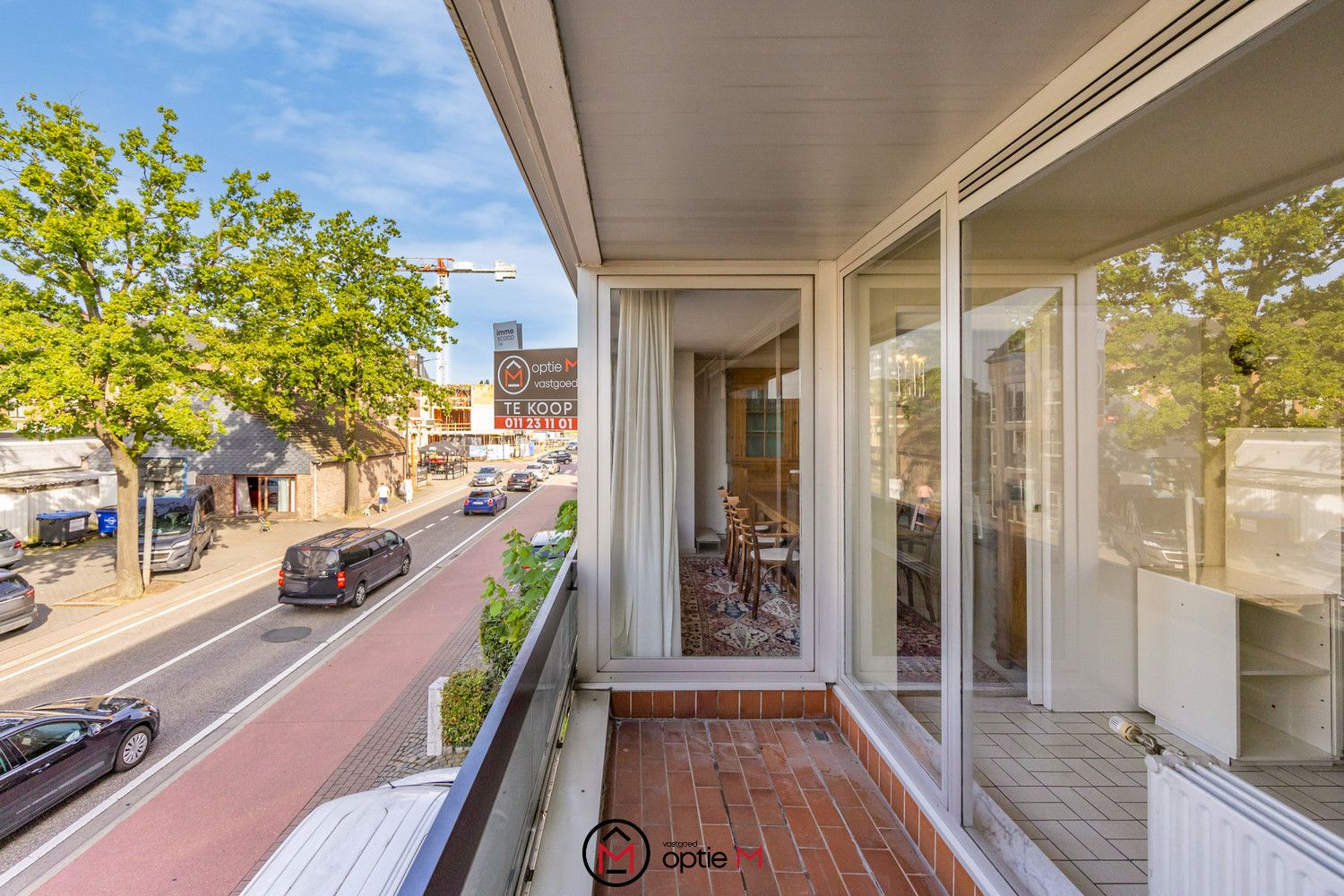 RUIM APPARTEMENT MET PARKEERPLAATS EN KELDER foto 9